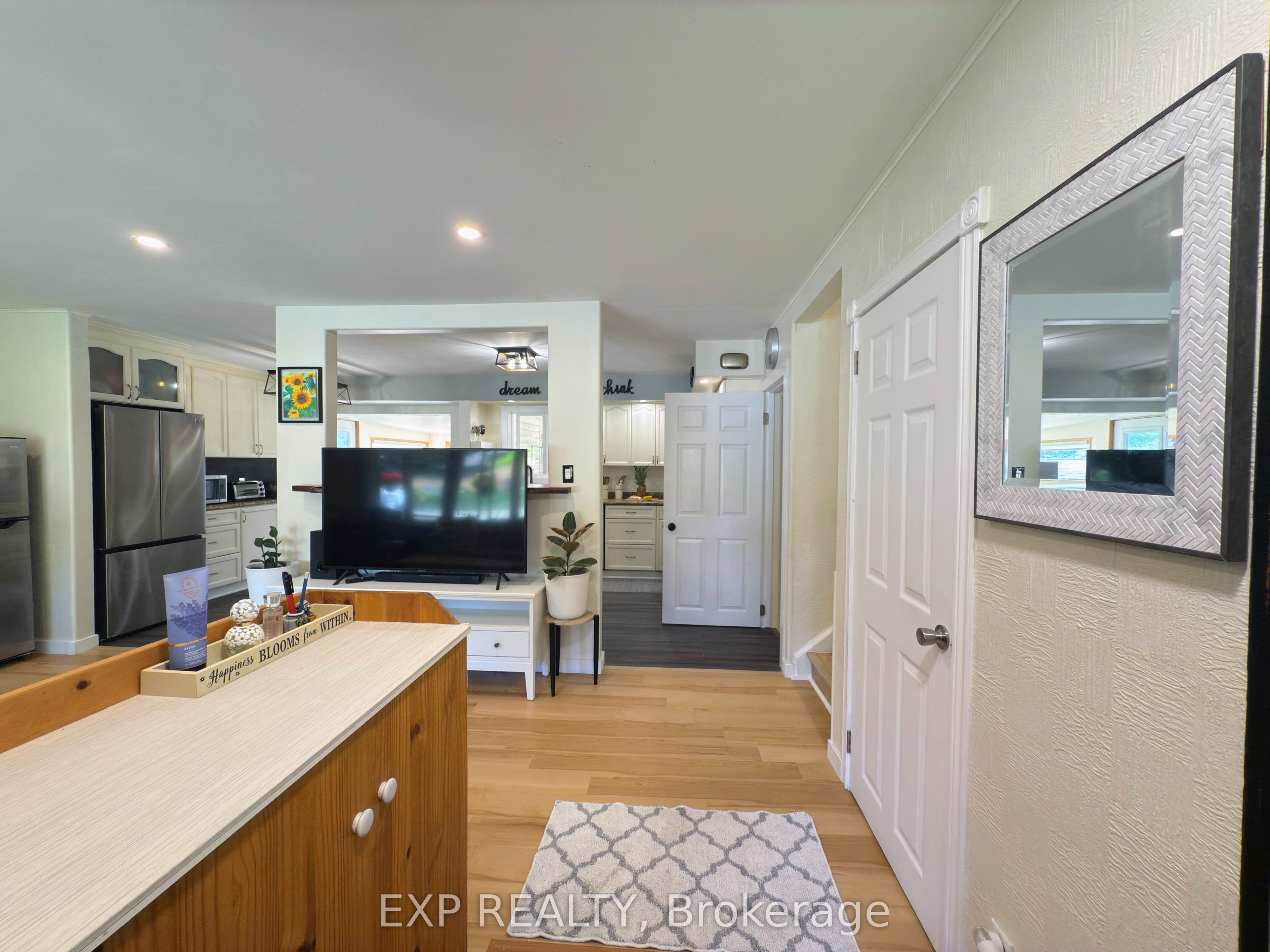 438 Magnolia Crescent Property Photo 4