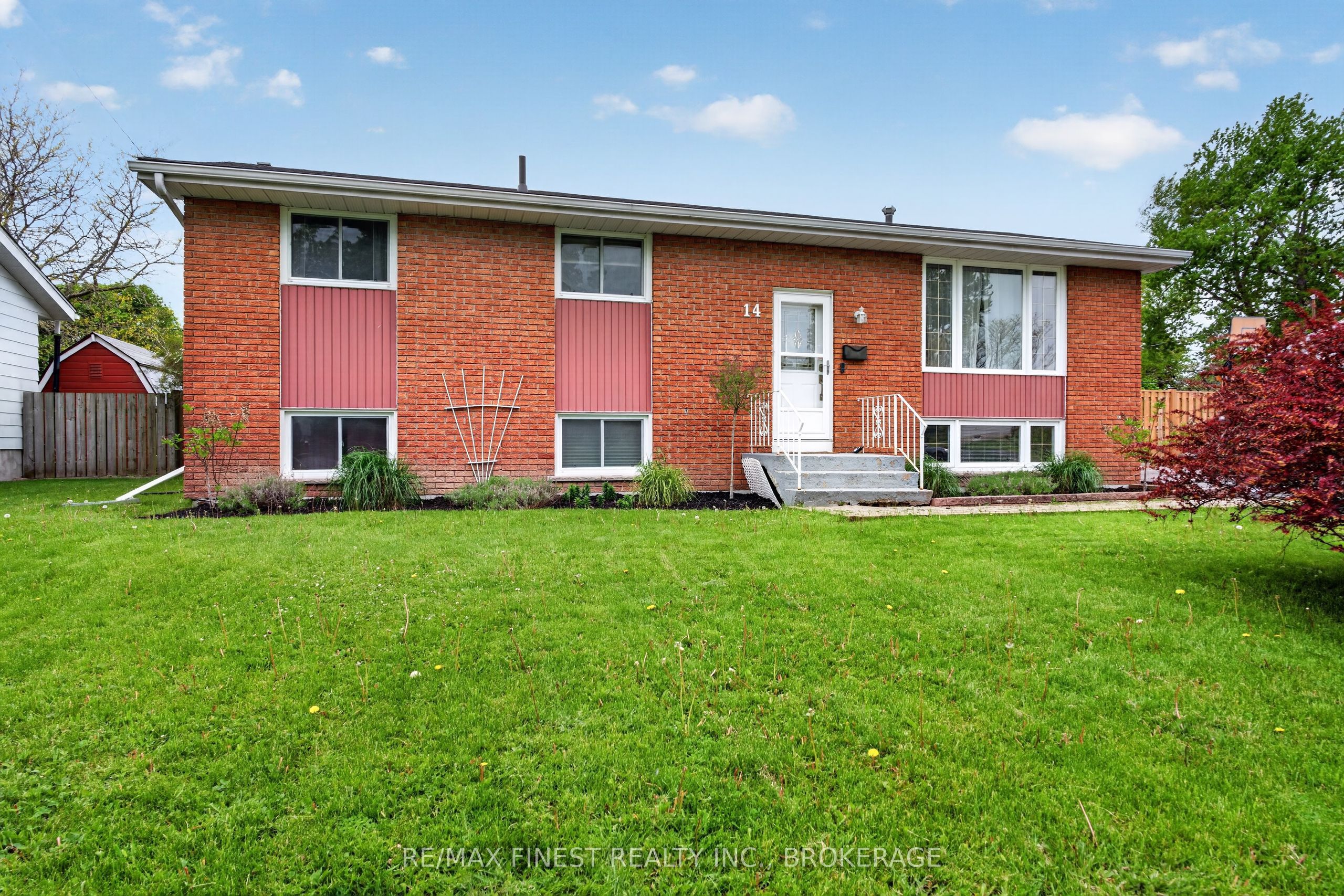 14 Chesterfield Drive Property Photo 1
