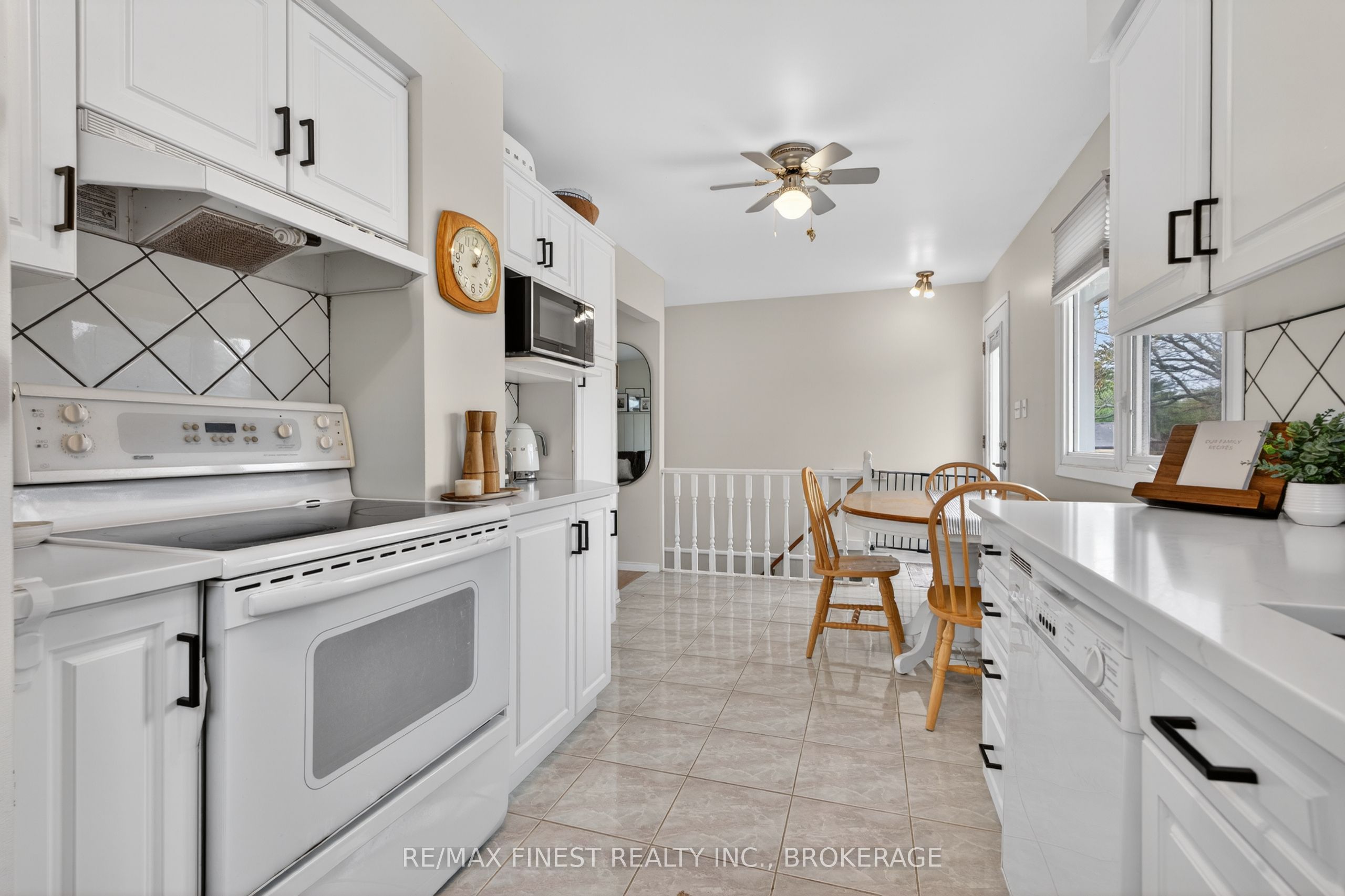 14 Chesterfield Drive Property Photo 12