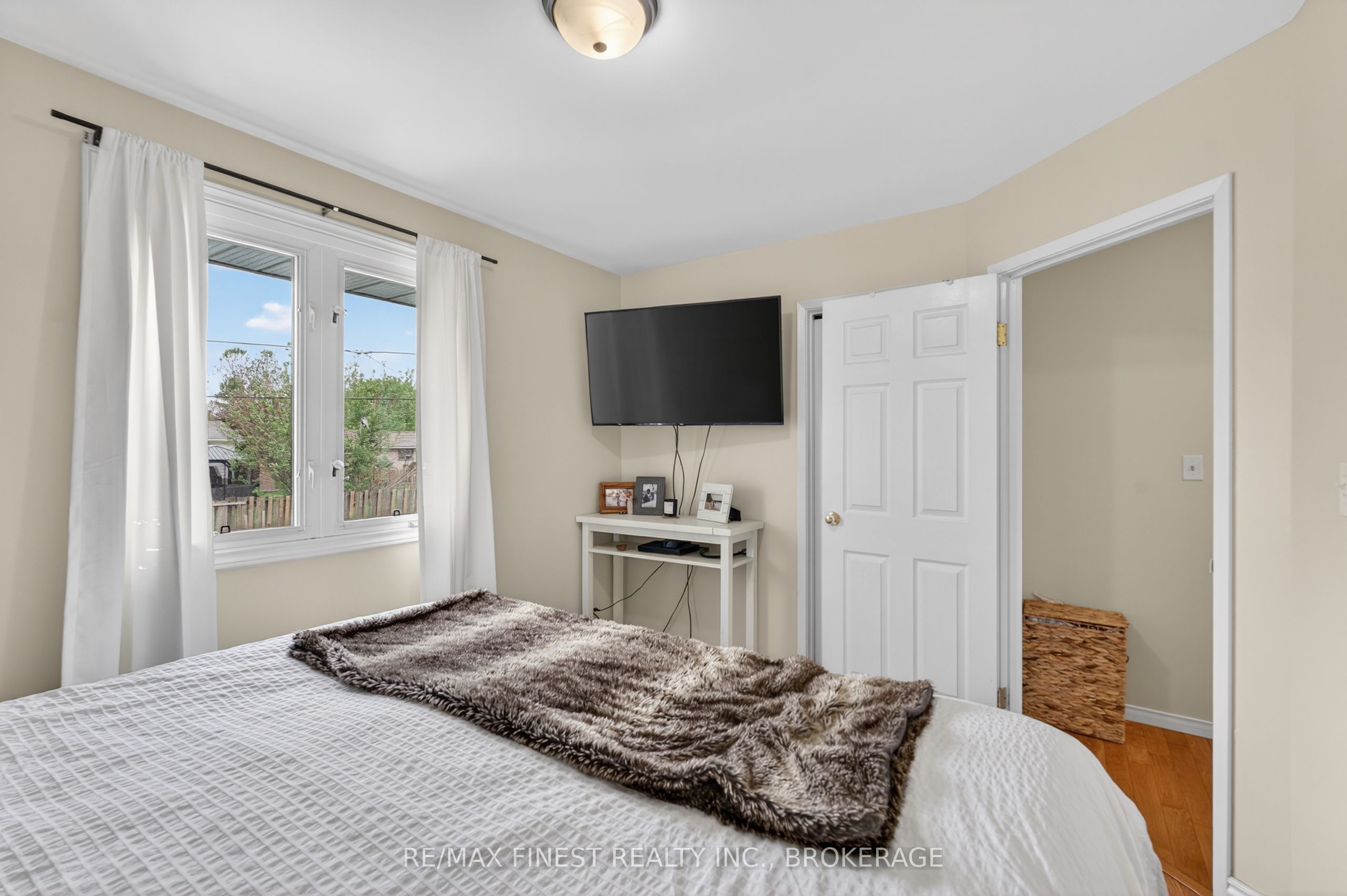 14 Chesterfield Drive Property Photo 15