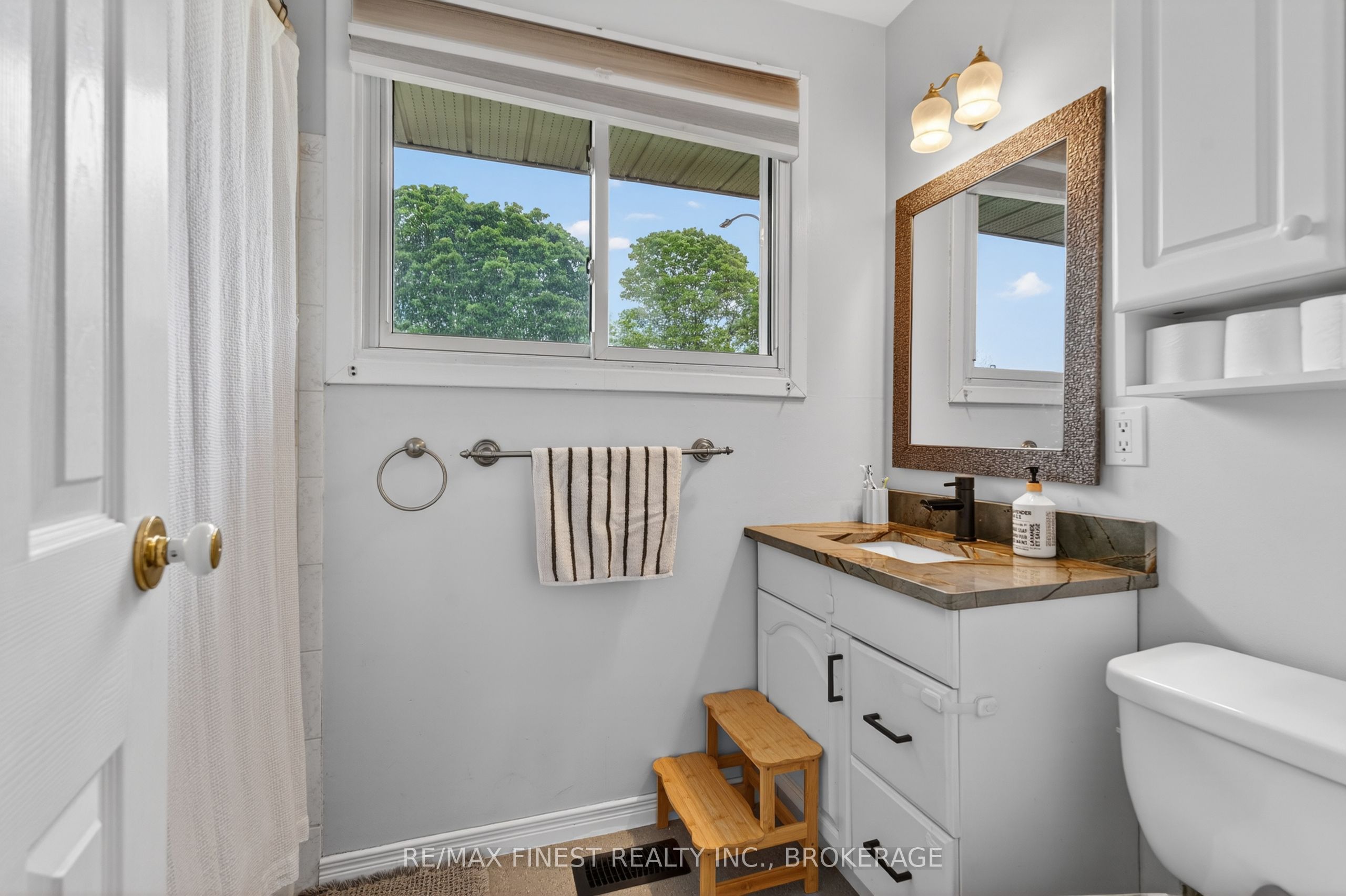 14 Chesterfield Drive Property Photo 16