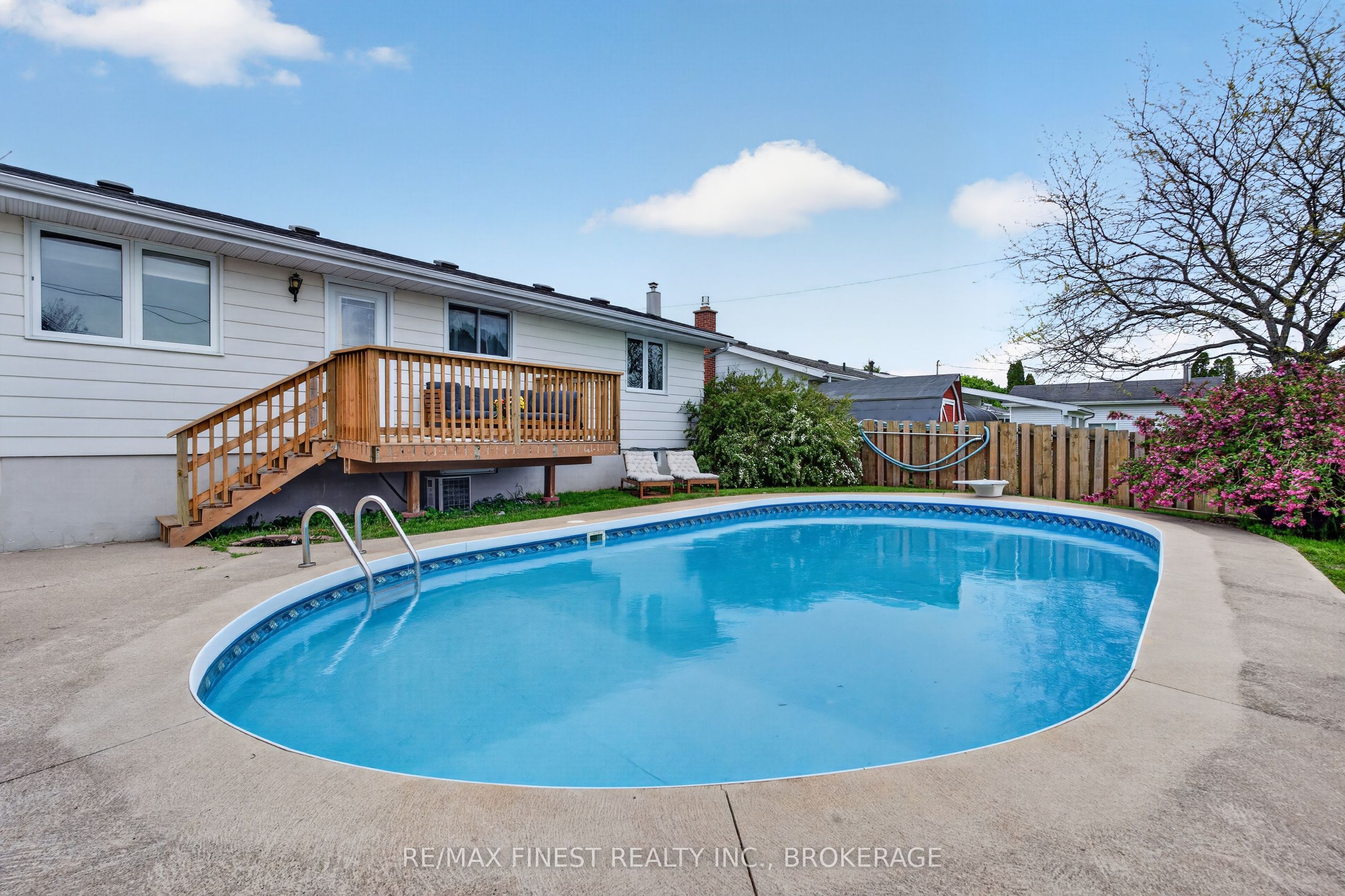 14 Chesterfield Drive Property Photo 31