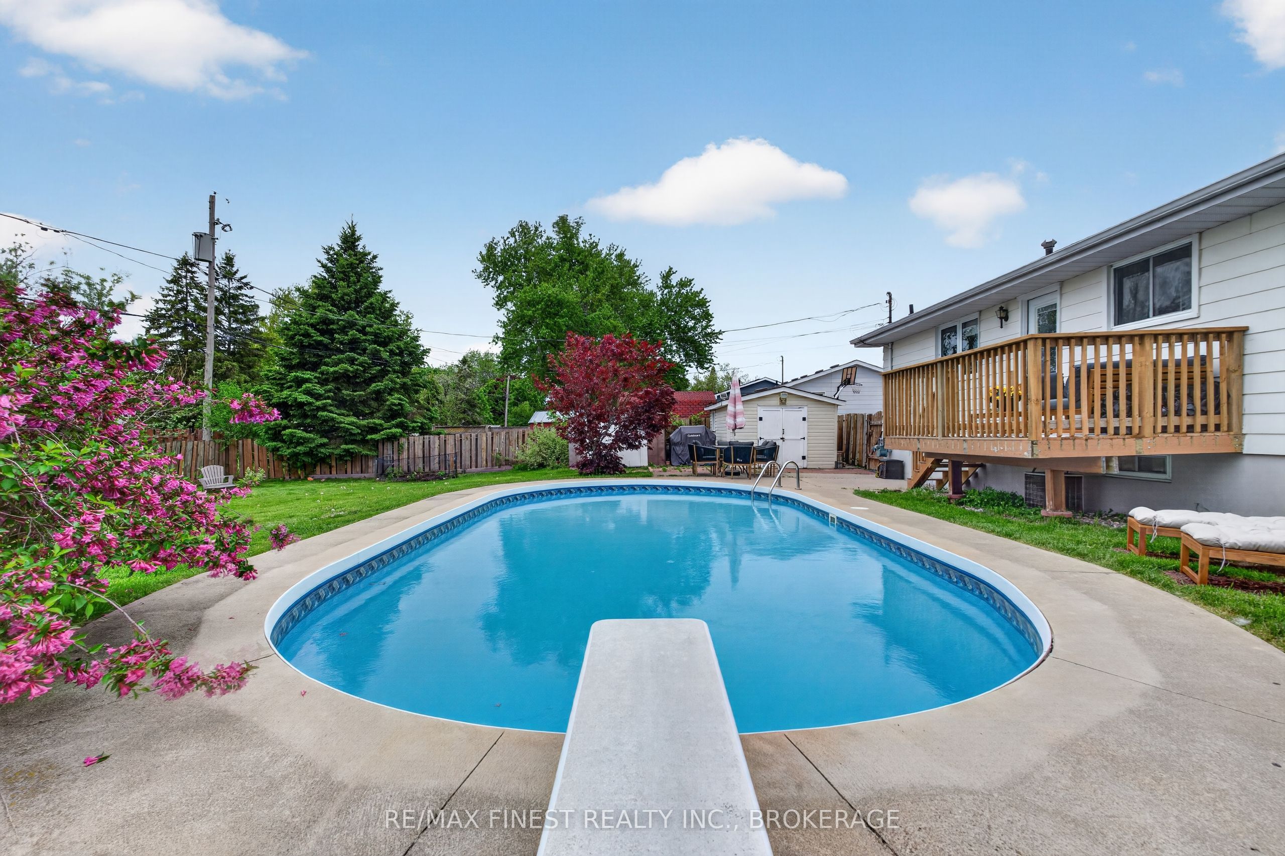 14 Chesterfield Drive Property Photo 32