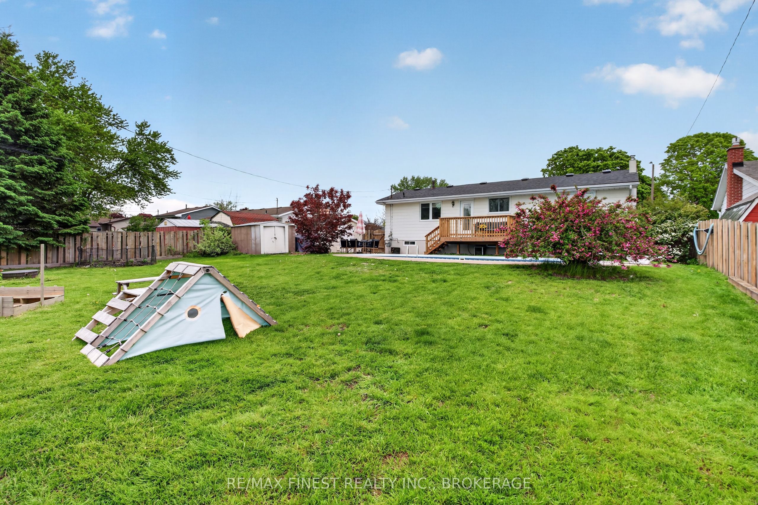 14 Chesterfield Drive Property Photo 38