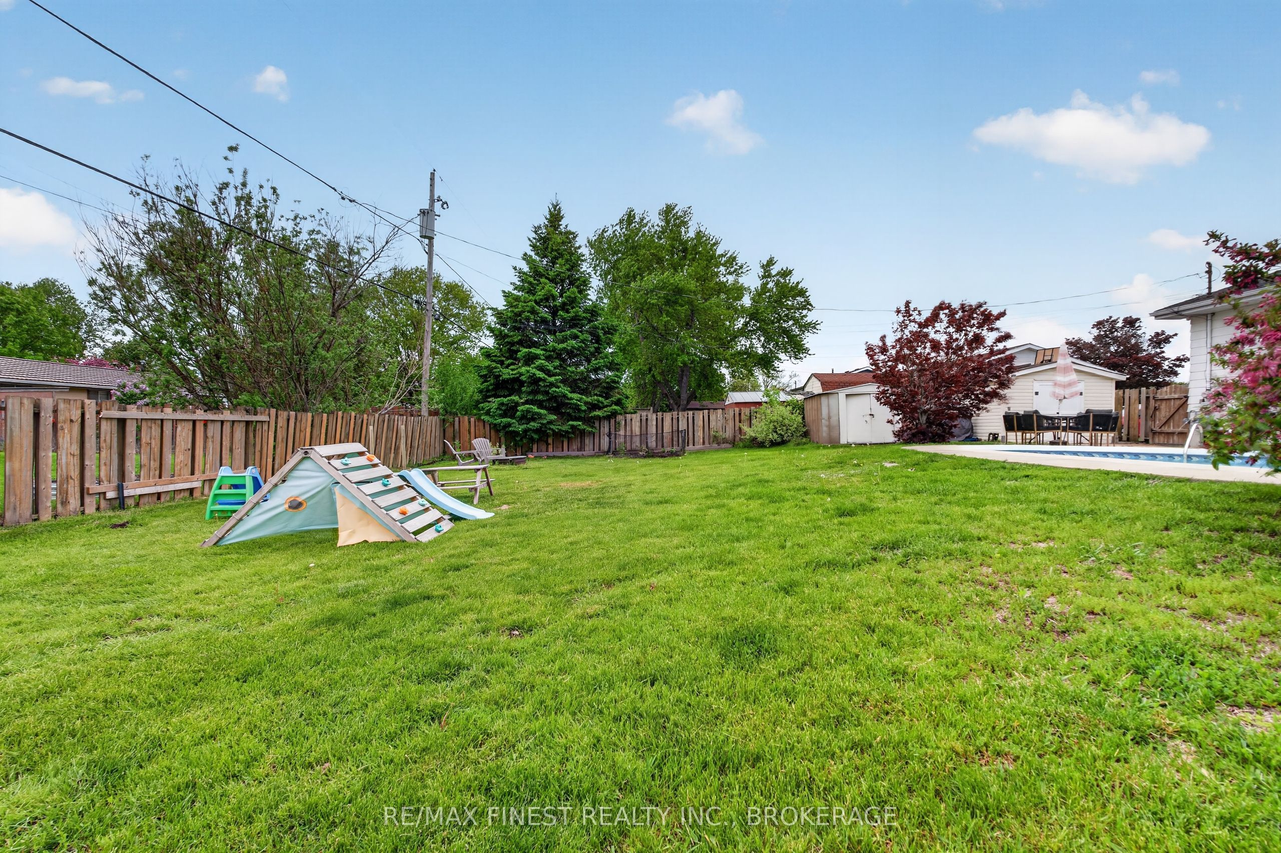 14 Chesterfield Drive Property Photo 39