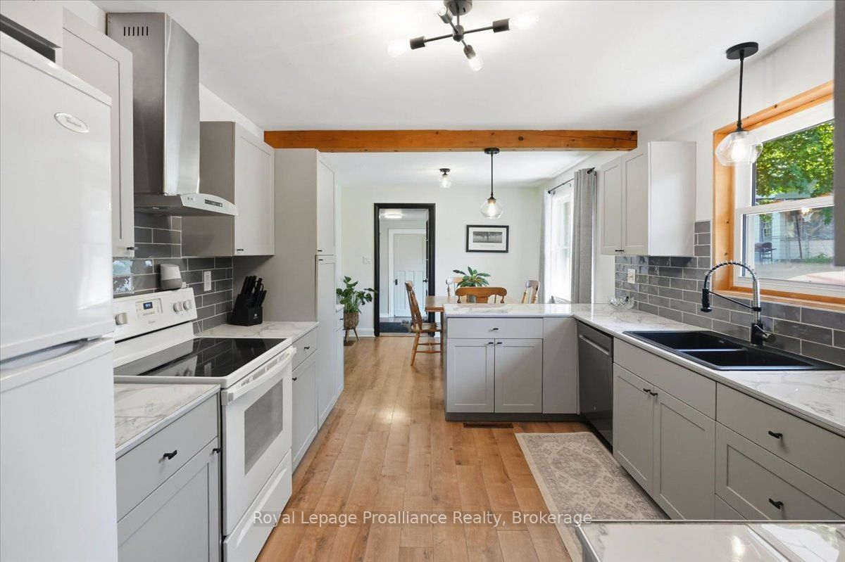 3798 Highway 37 Property Photo 10