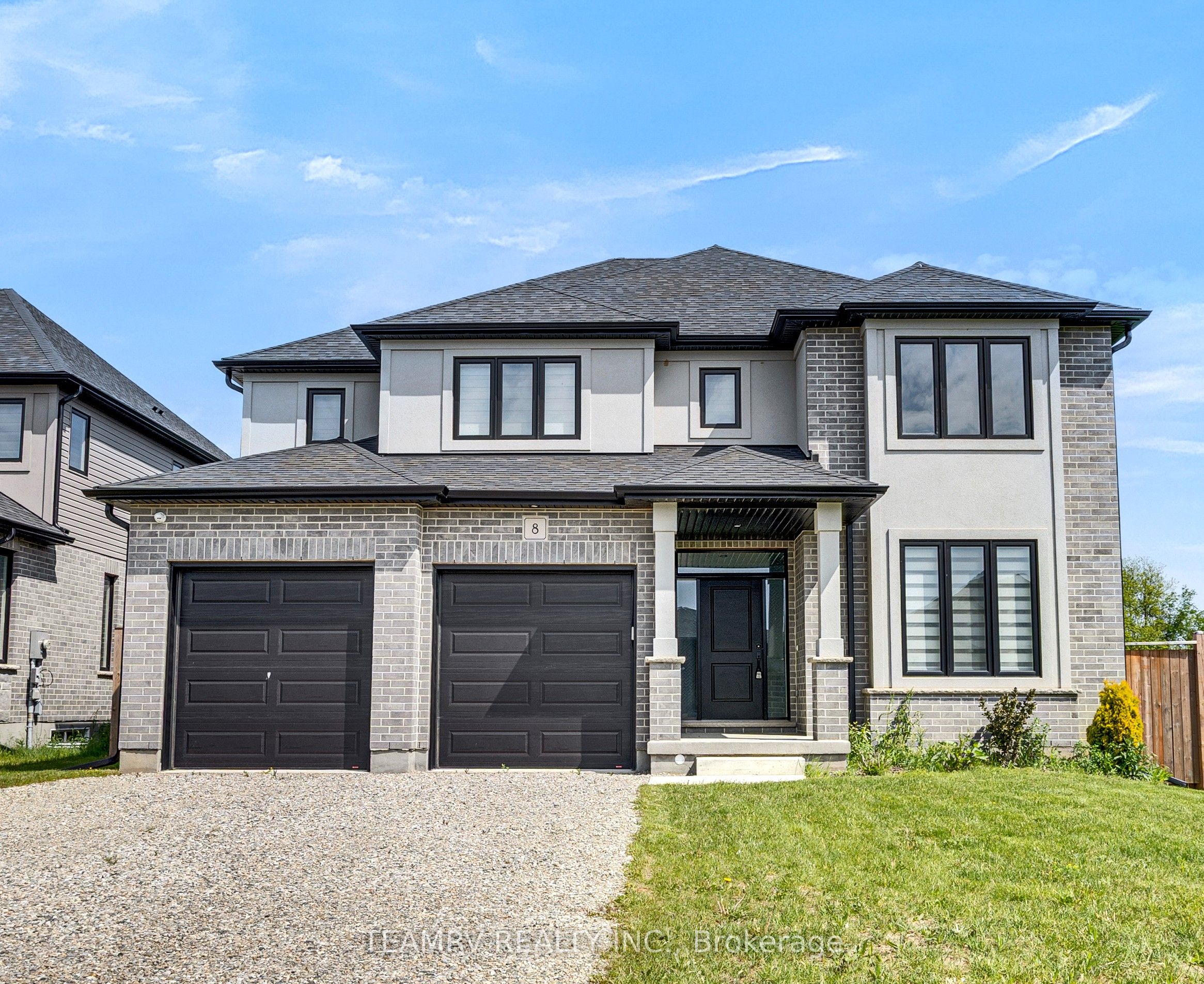 8 Sycamore Drive Property Photo 1