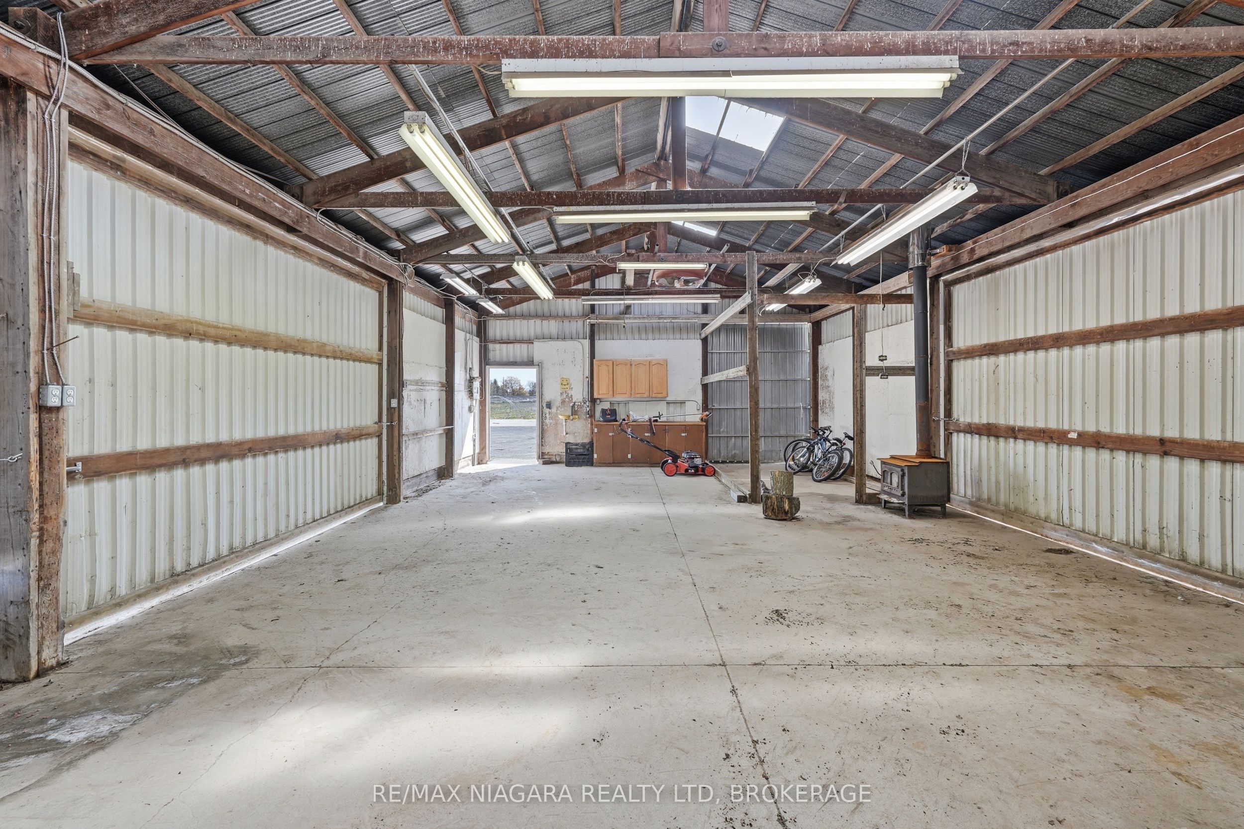 855 Line 1 Road Property Photo 8