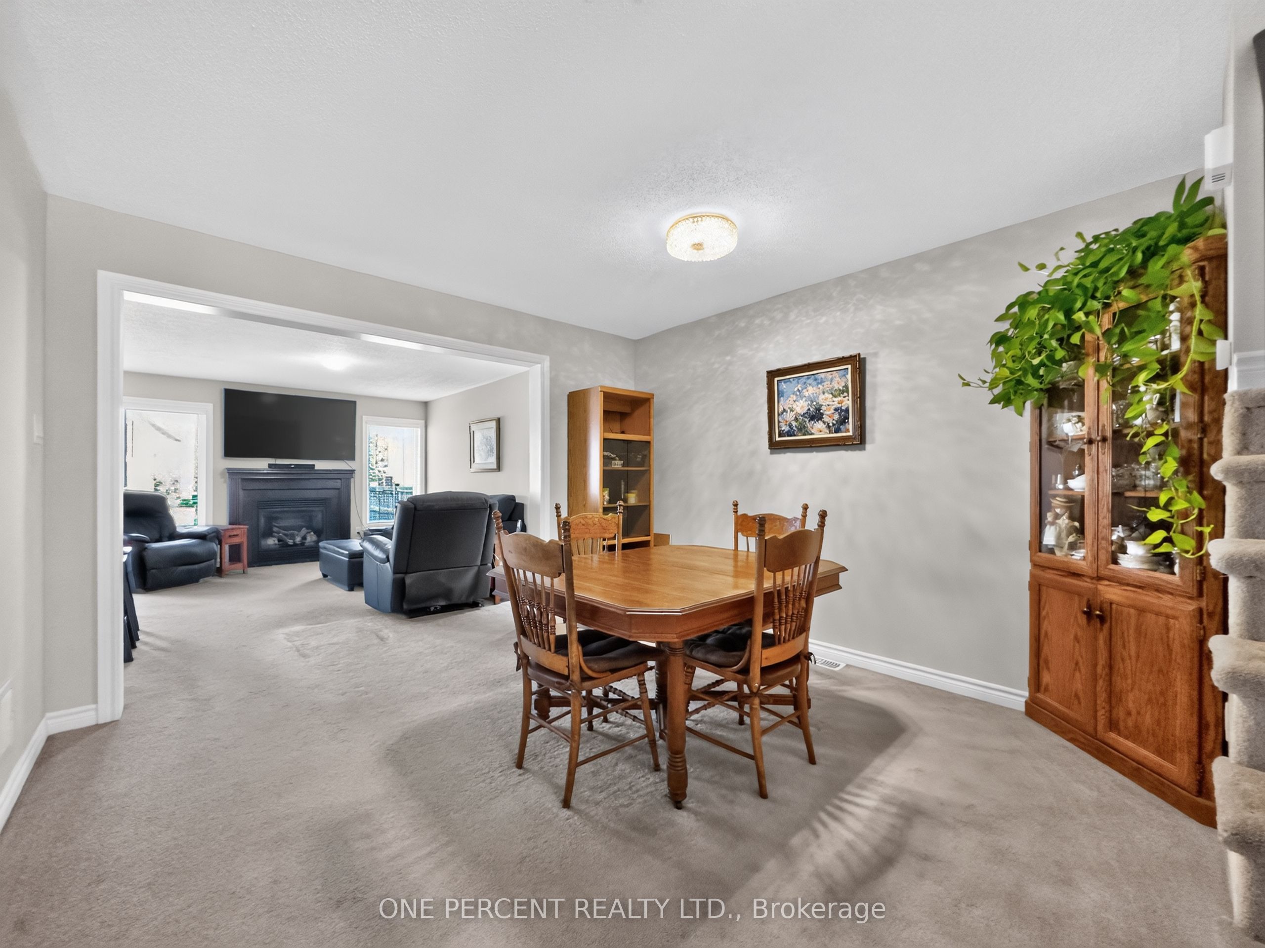 357 Sweet Grass Circle Property Photo 6