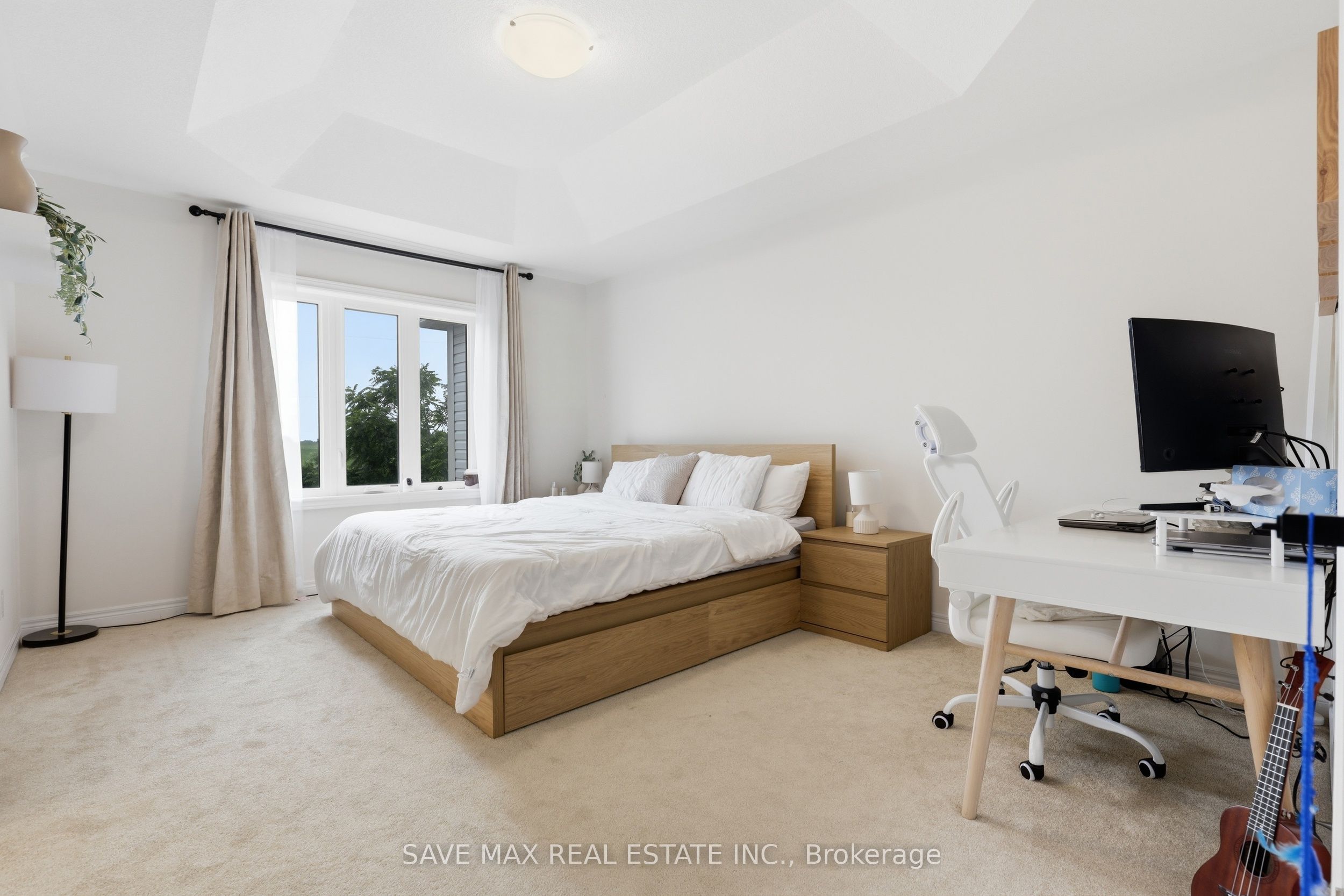 216 Broadacre Drive Property Photo 8