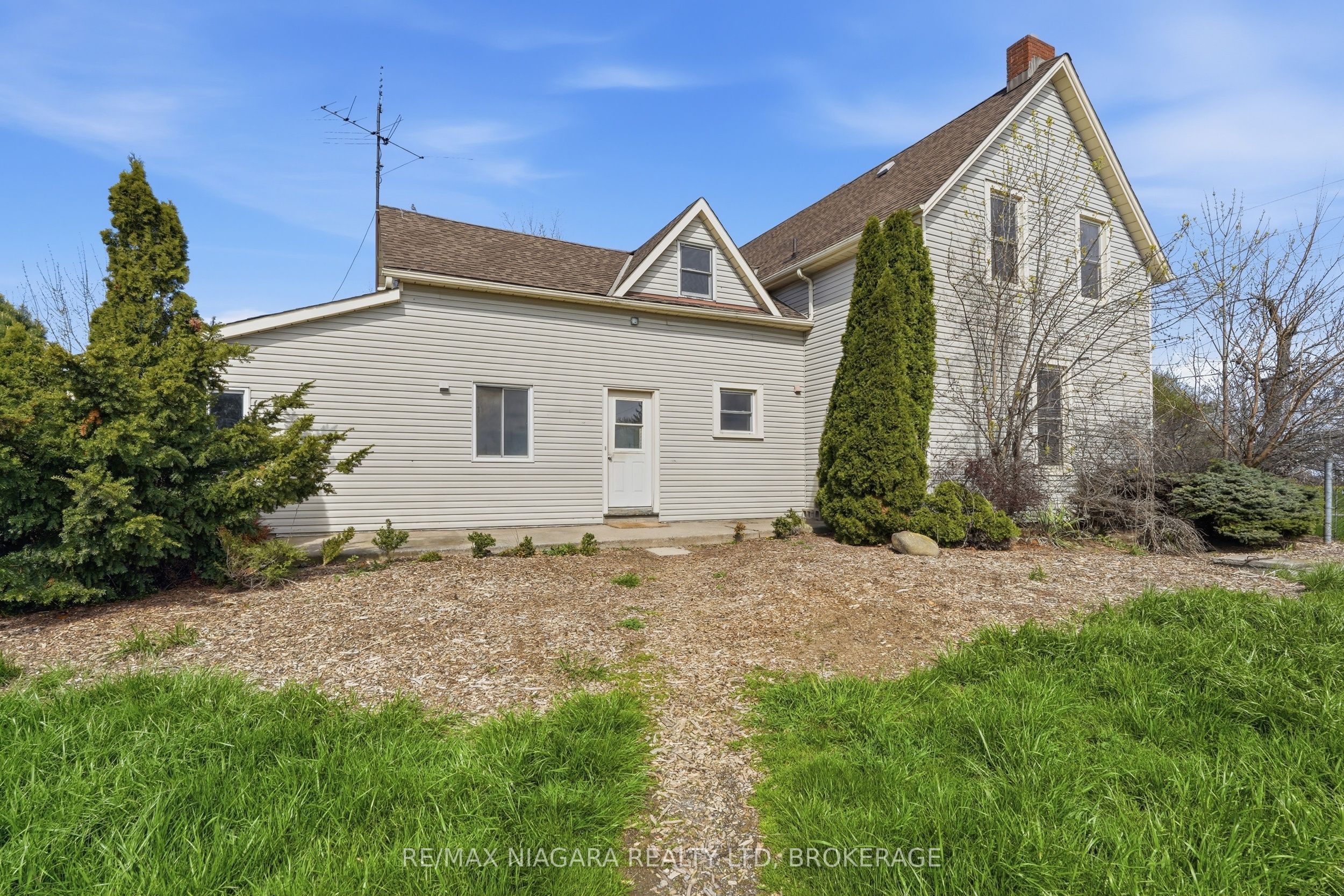 855 Line 1 Road Property Photo 5