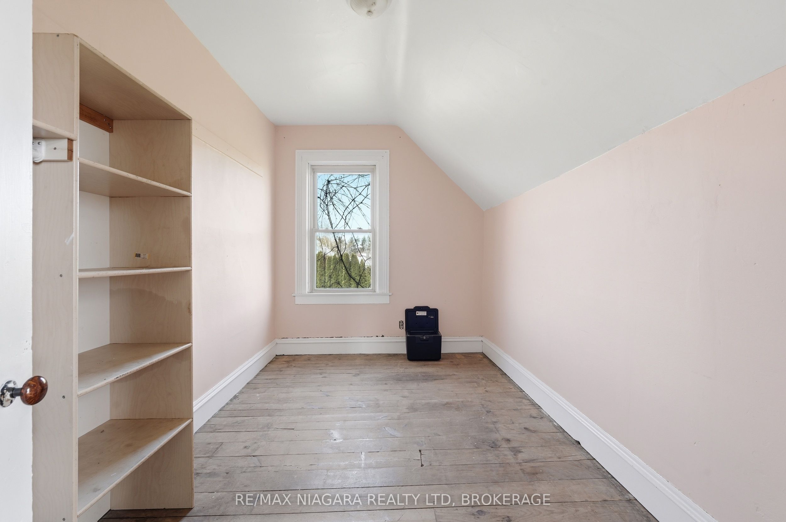 855 Line 1 Road Property Photo 25