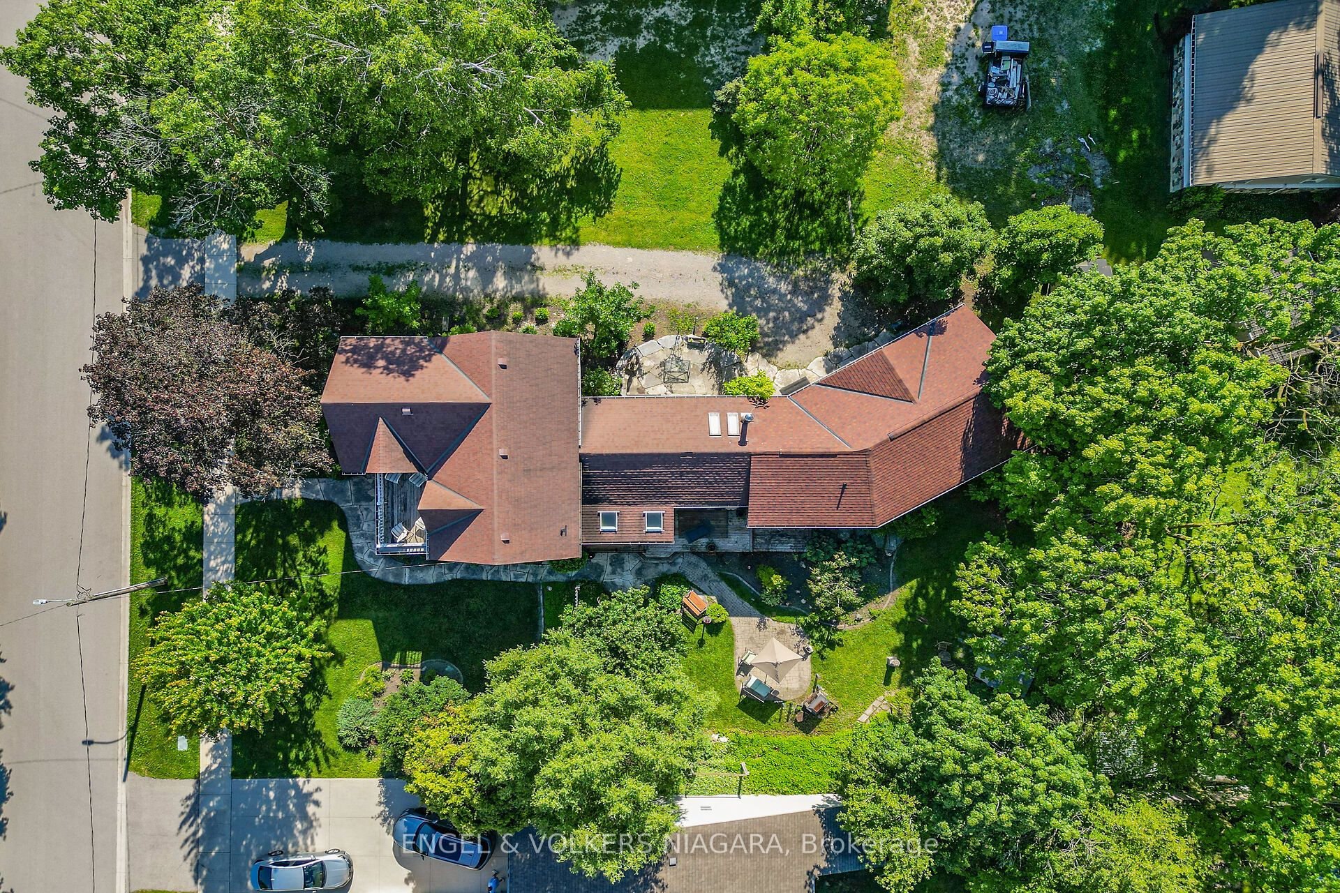 24 Mill Avenue Property Photo 46