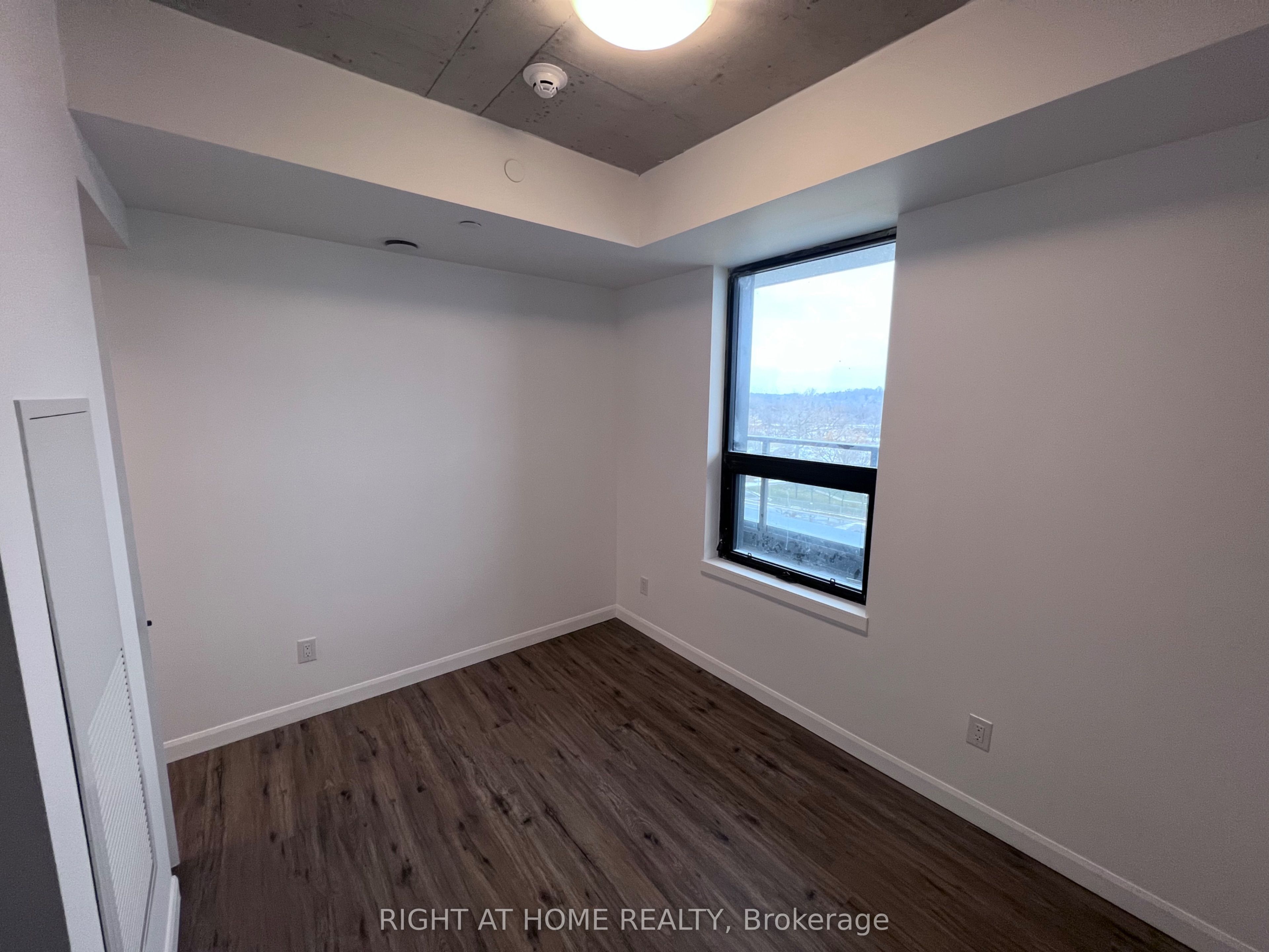 7 Erie Avenue 711 Property Photo 17