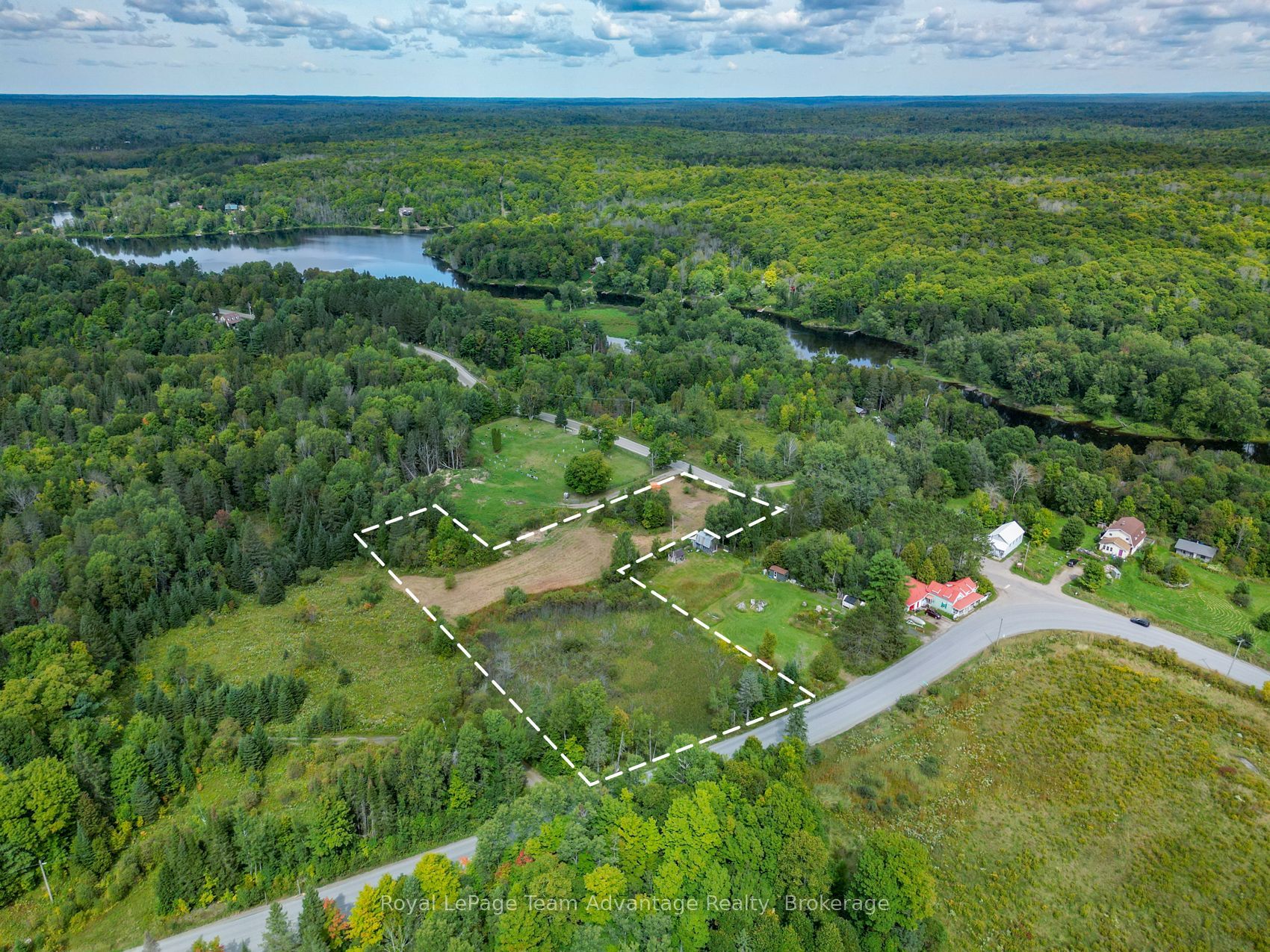 2 Maple Island Road Property Photo 4