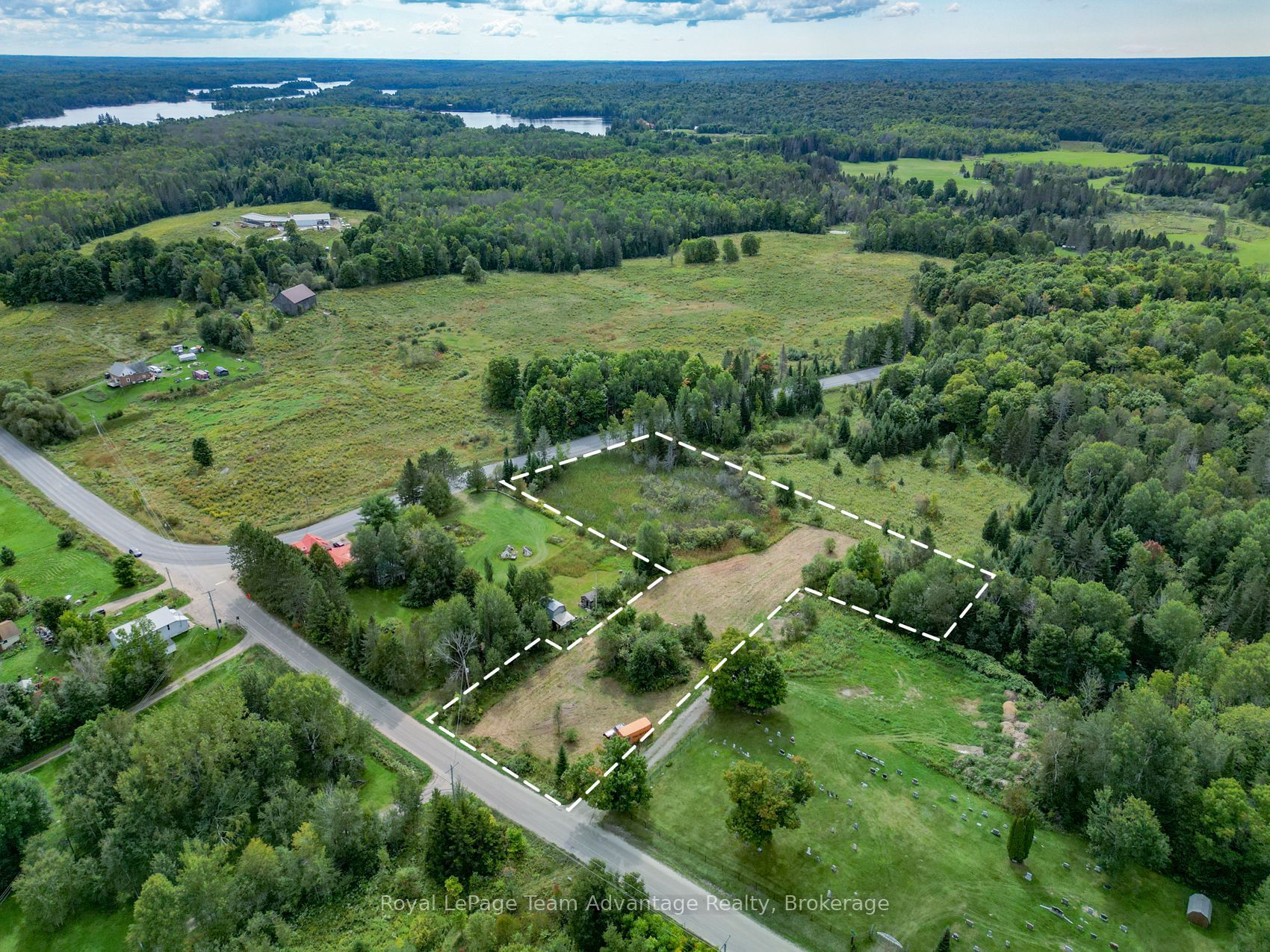 2 Maple Island Road Property Photo 6
