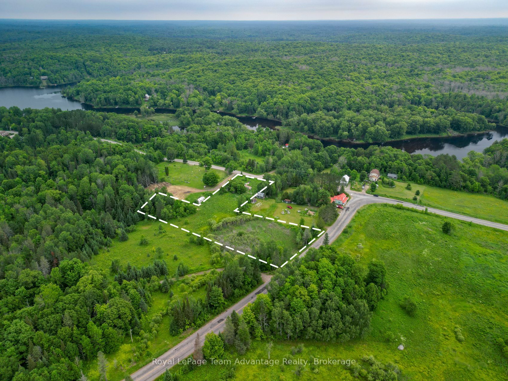 2 Maple Island Road Property Photo 11