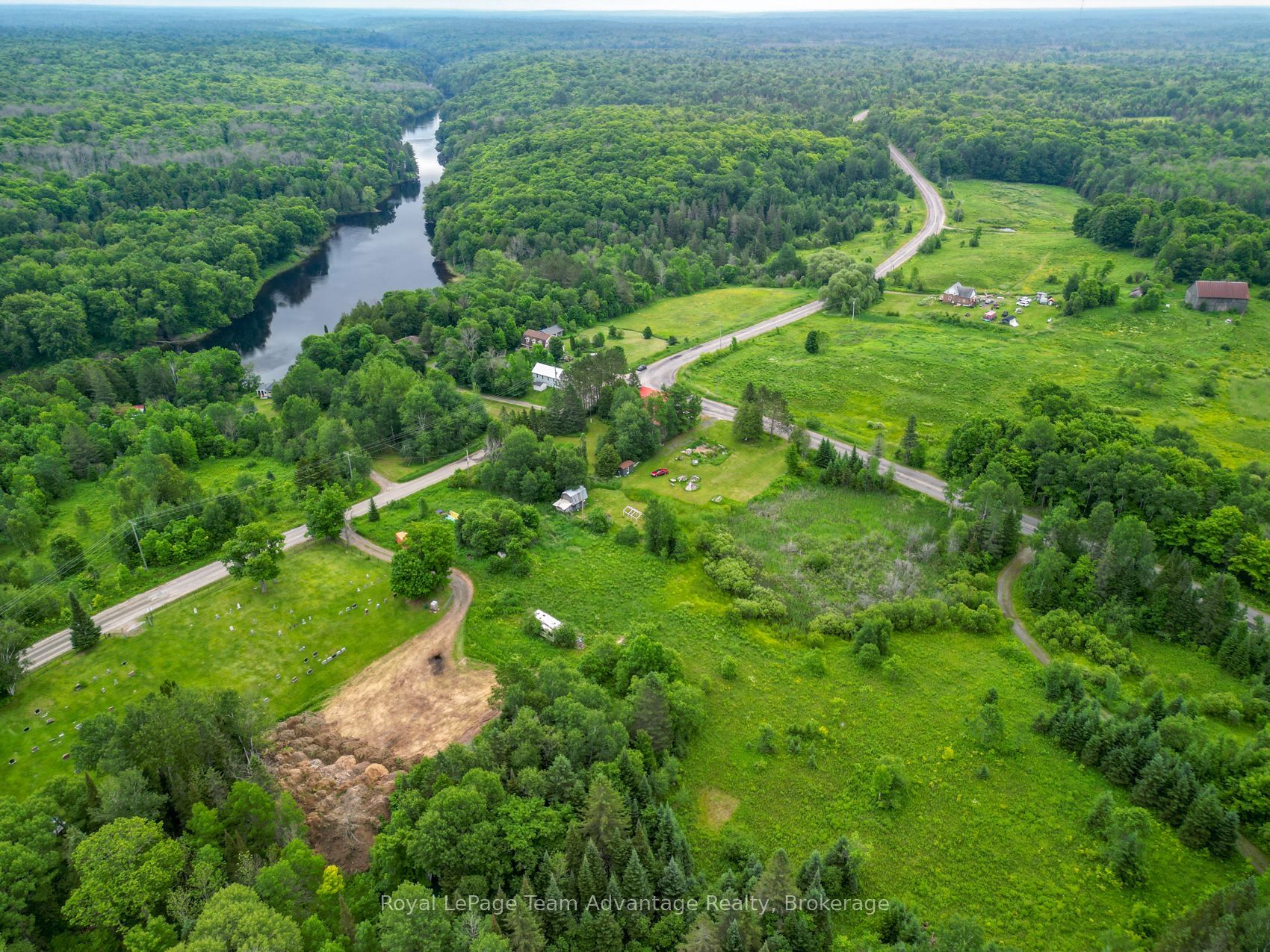 2 Maple Island Road Property Photo 14