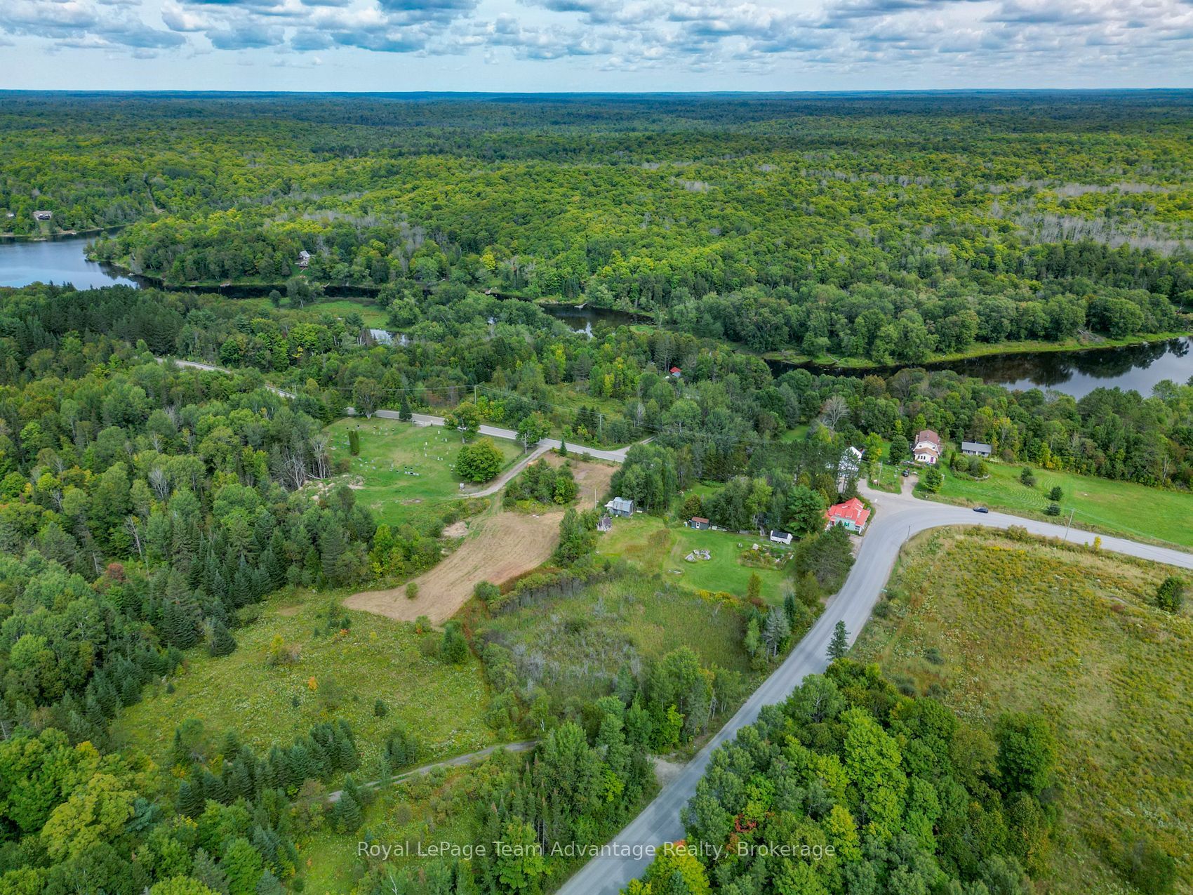 2 Maple Island Road Property Photo 14
