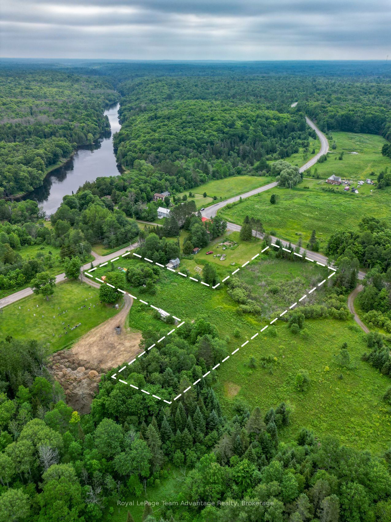 2 Maple Island Road Property Photo 15