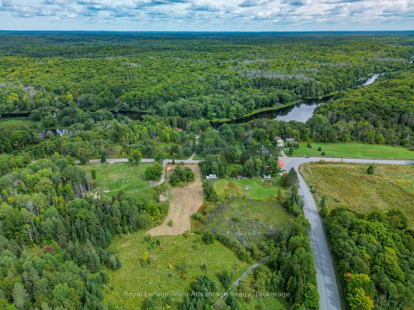 2 Maple Island Road Property Photo 15
