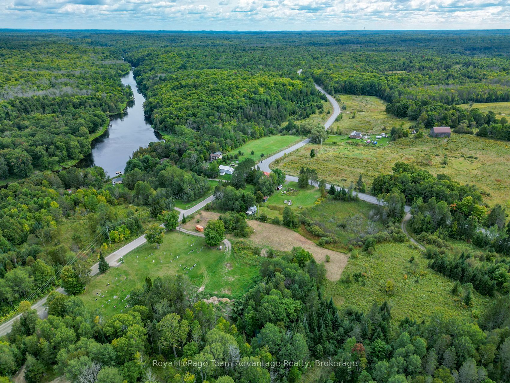 2 Maple Island Road Property Photo 17