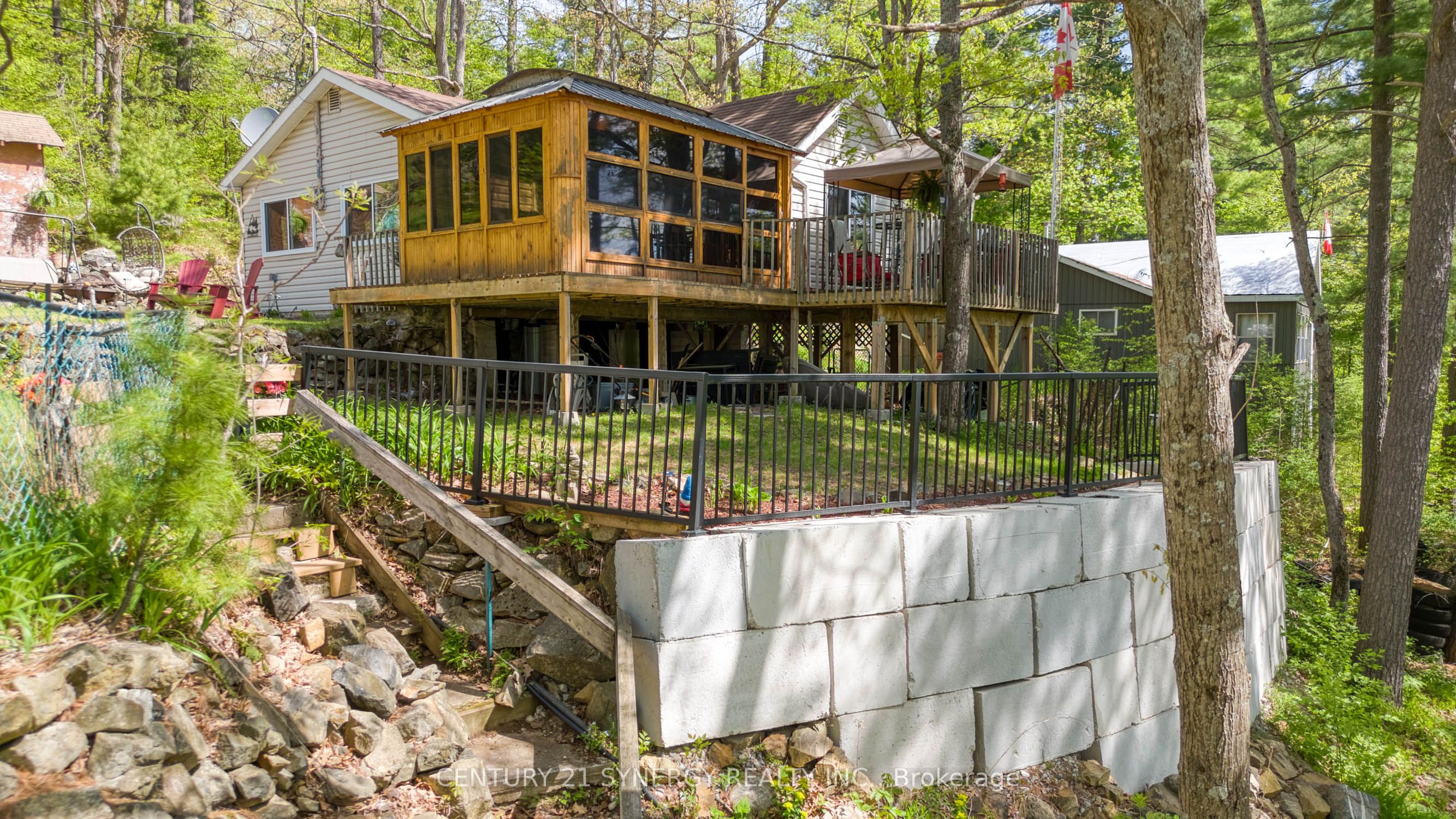 664 Raby Road Property Photo 9