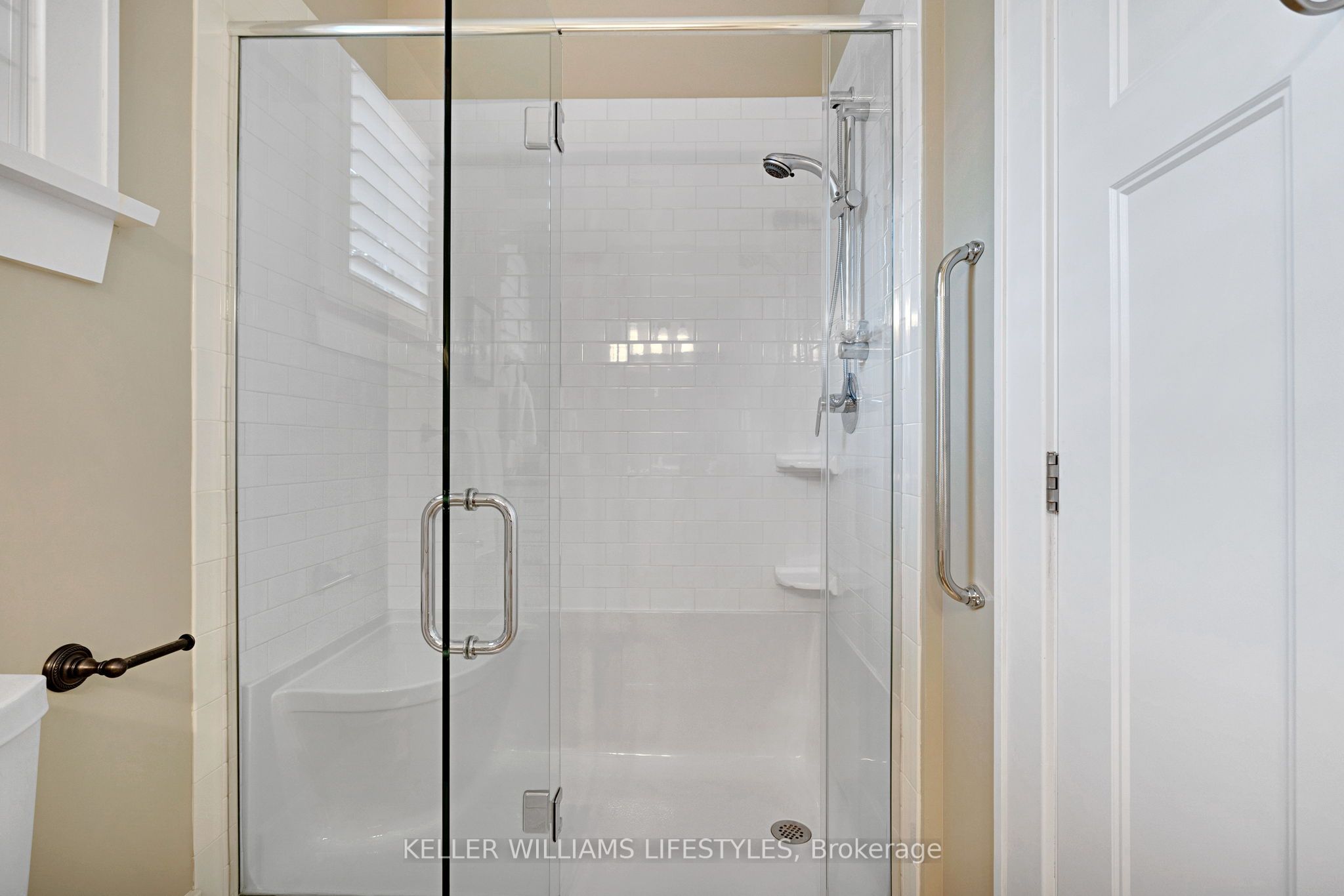 352 Ridout Street S 3 Property Photo 25