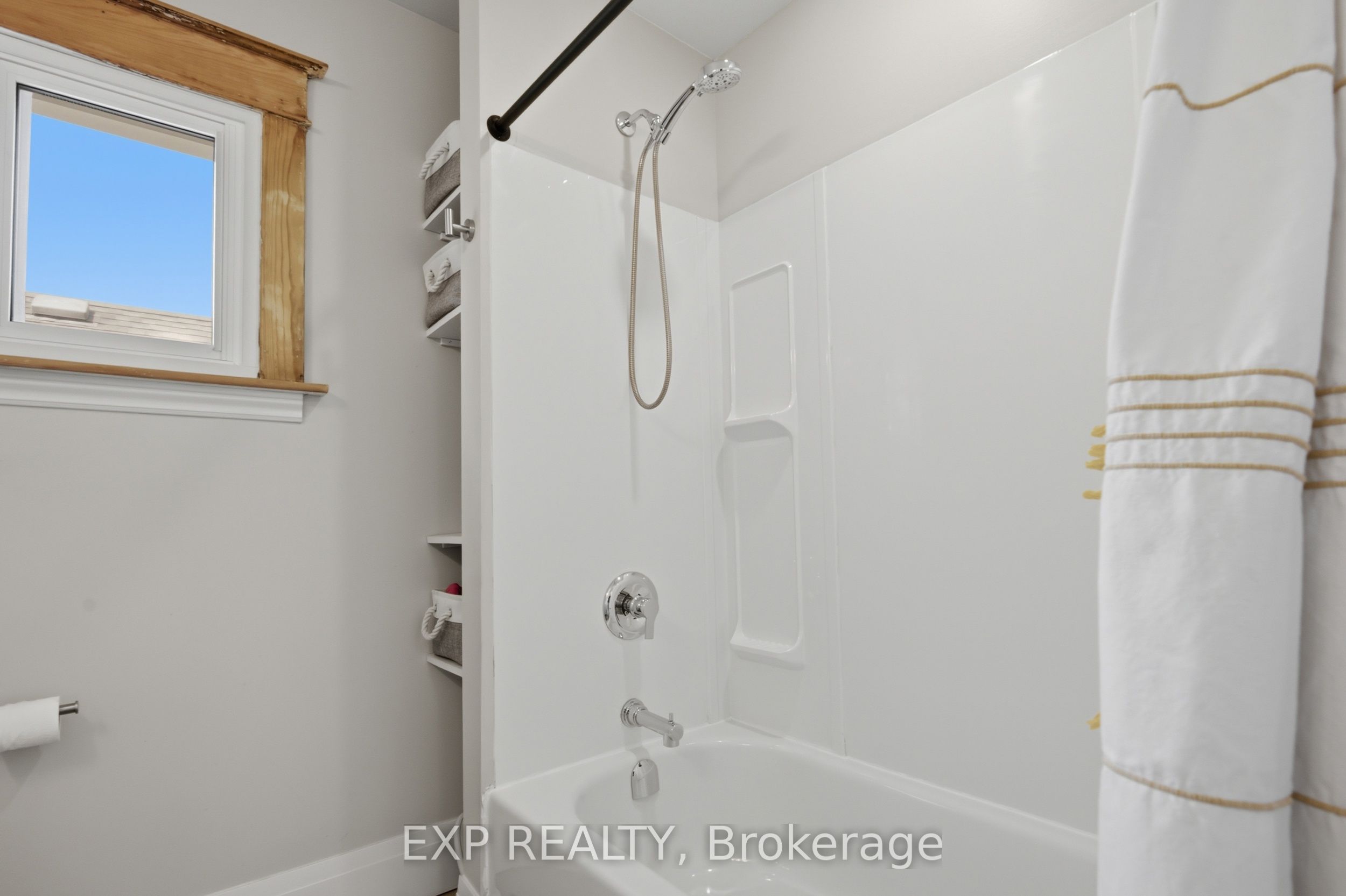 26 Lowell Avenue Property Photo 28