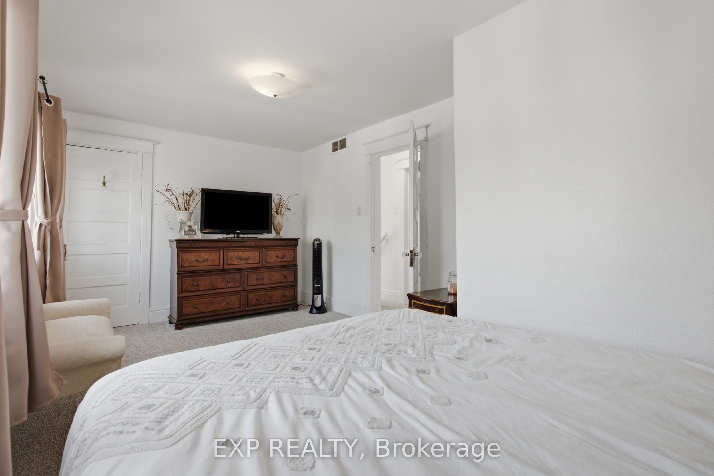 26 Lowell Avenue Property Photo 31
