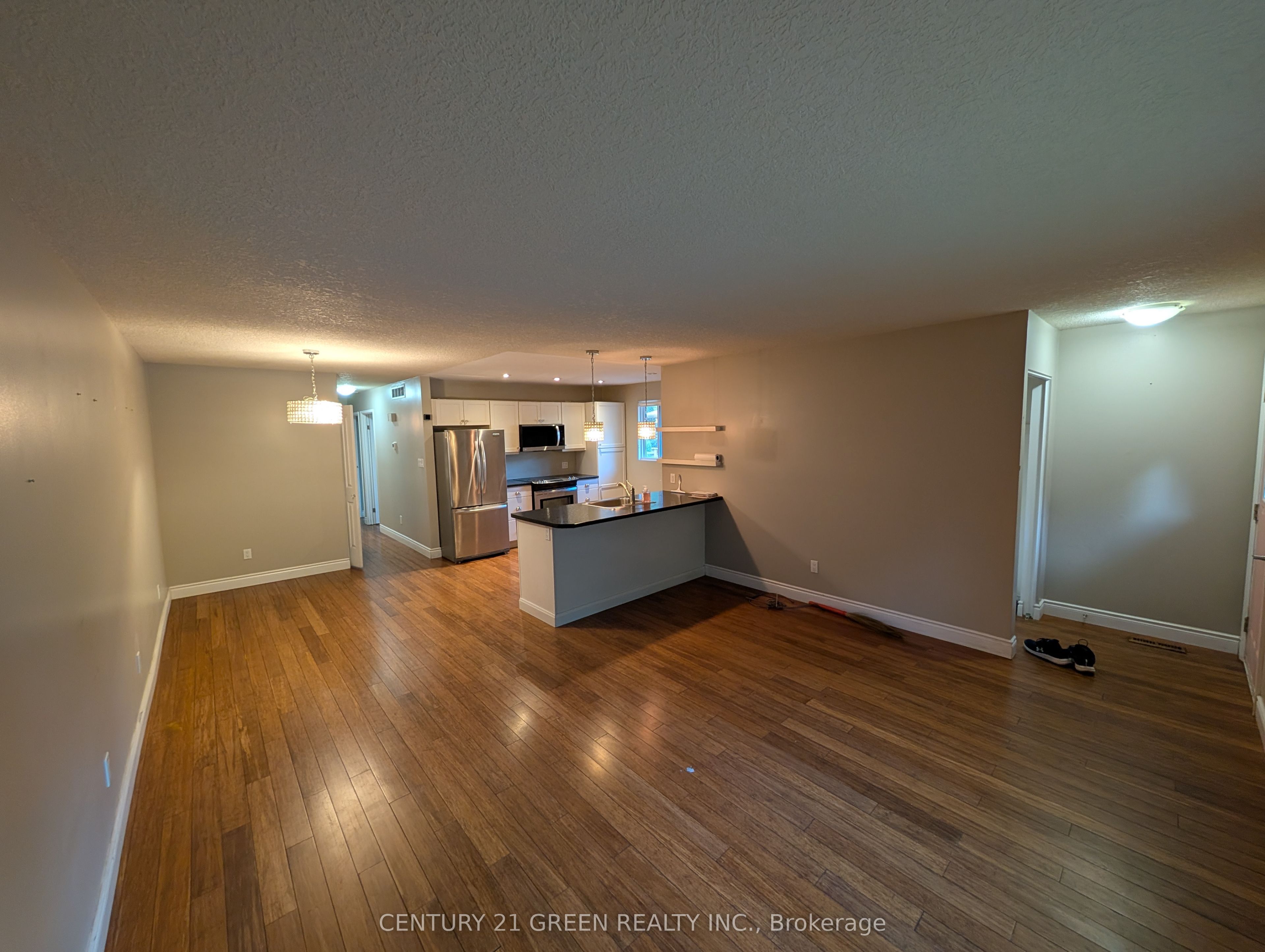 4 Wenlock Crescent Property Photo 4