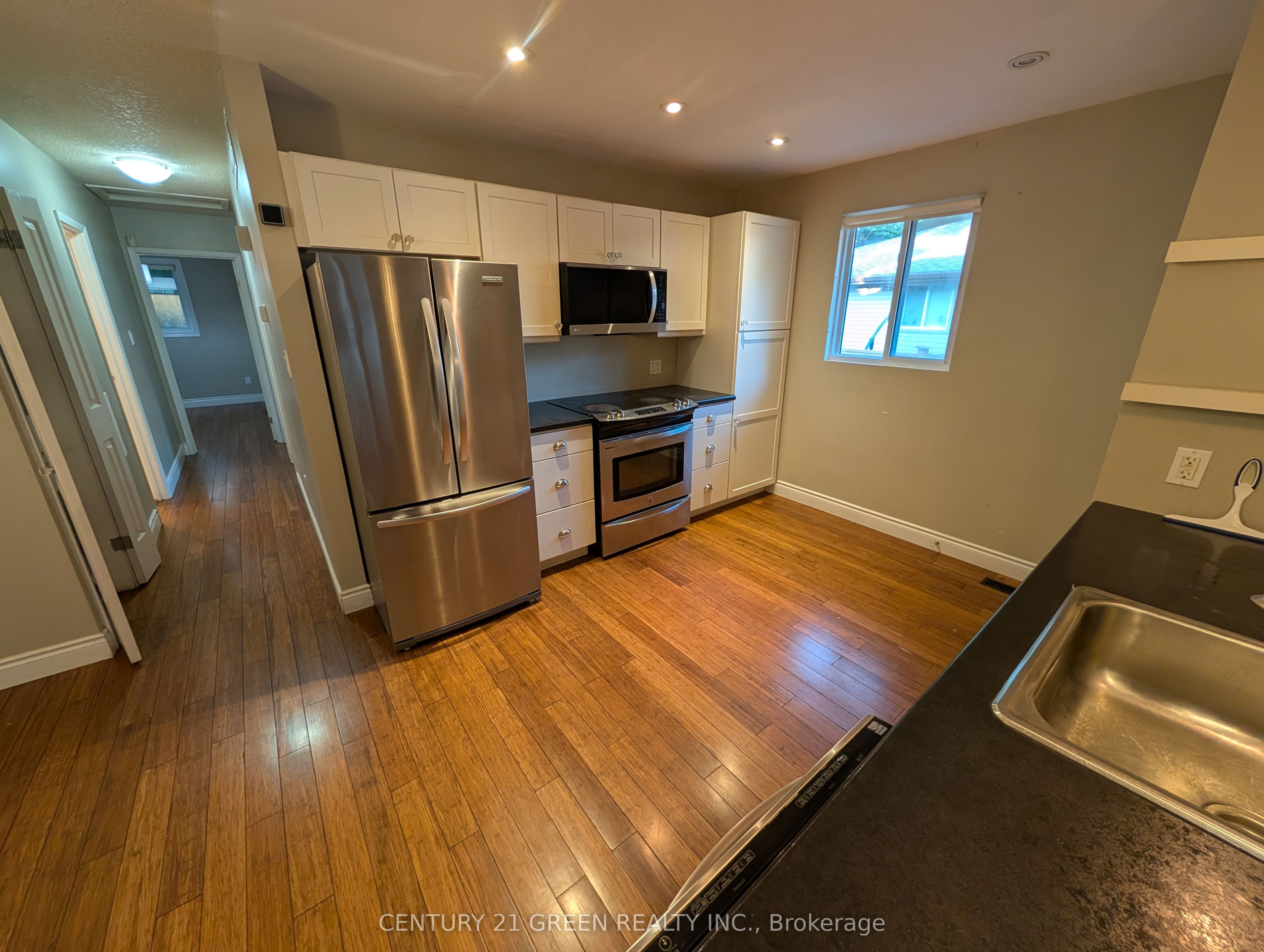 4 Wenlock Crescent Property Photo 5