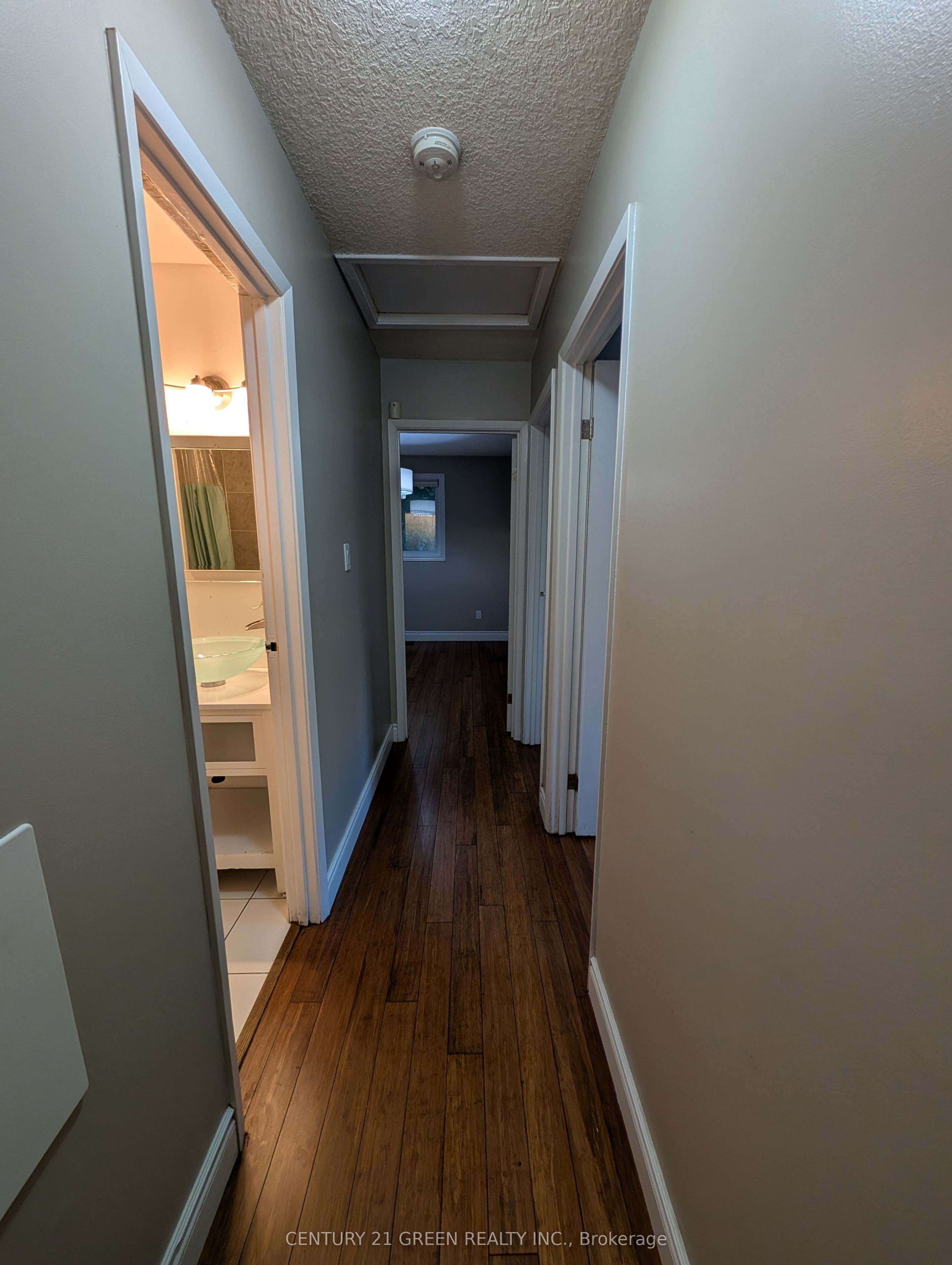 4 Wenlock Crescent Property Photo 8