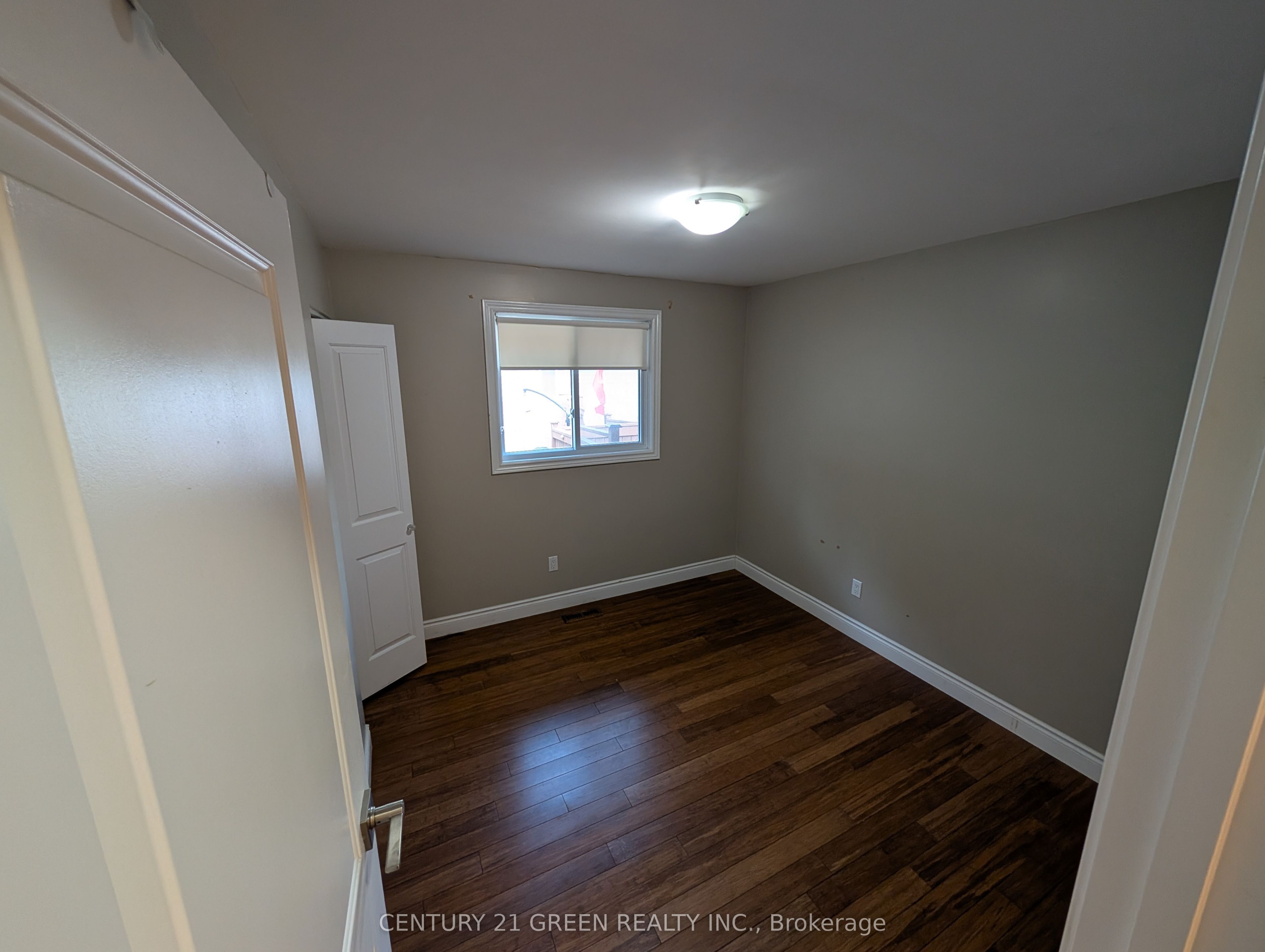 4 Wenlock Crescent Property Photo 11