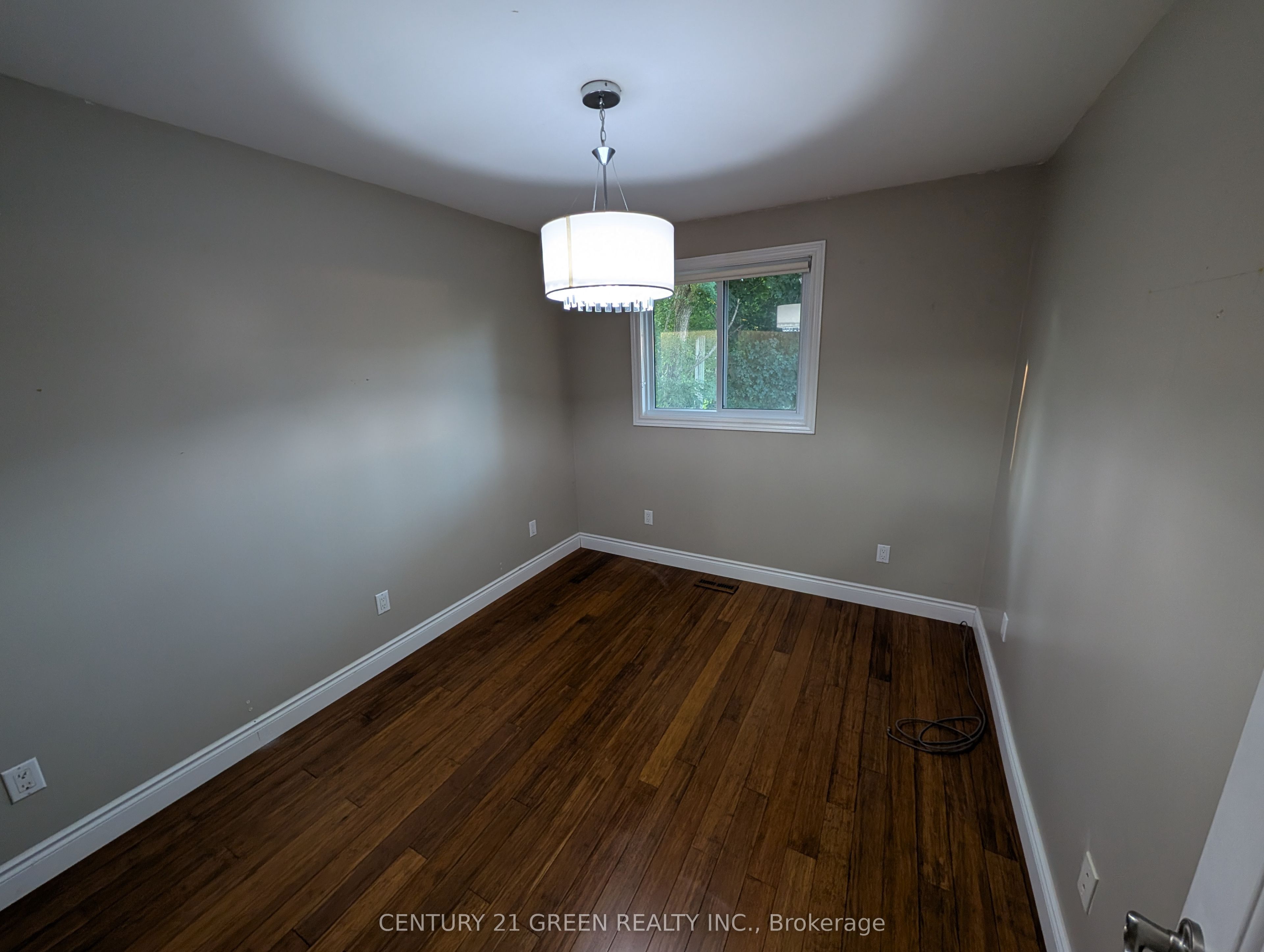 4 Wenlock Crescent Property Photo 13