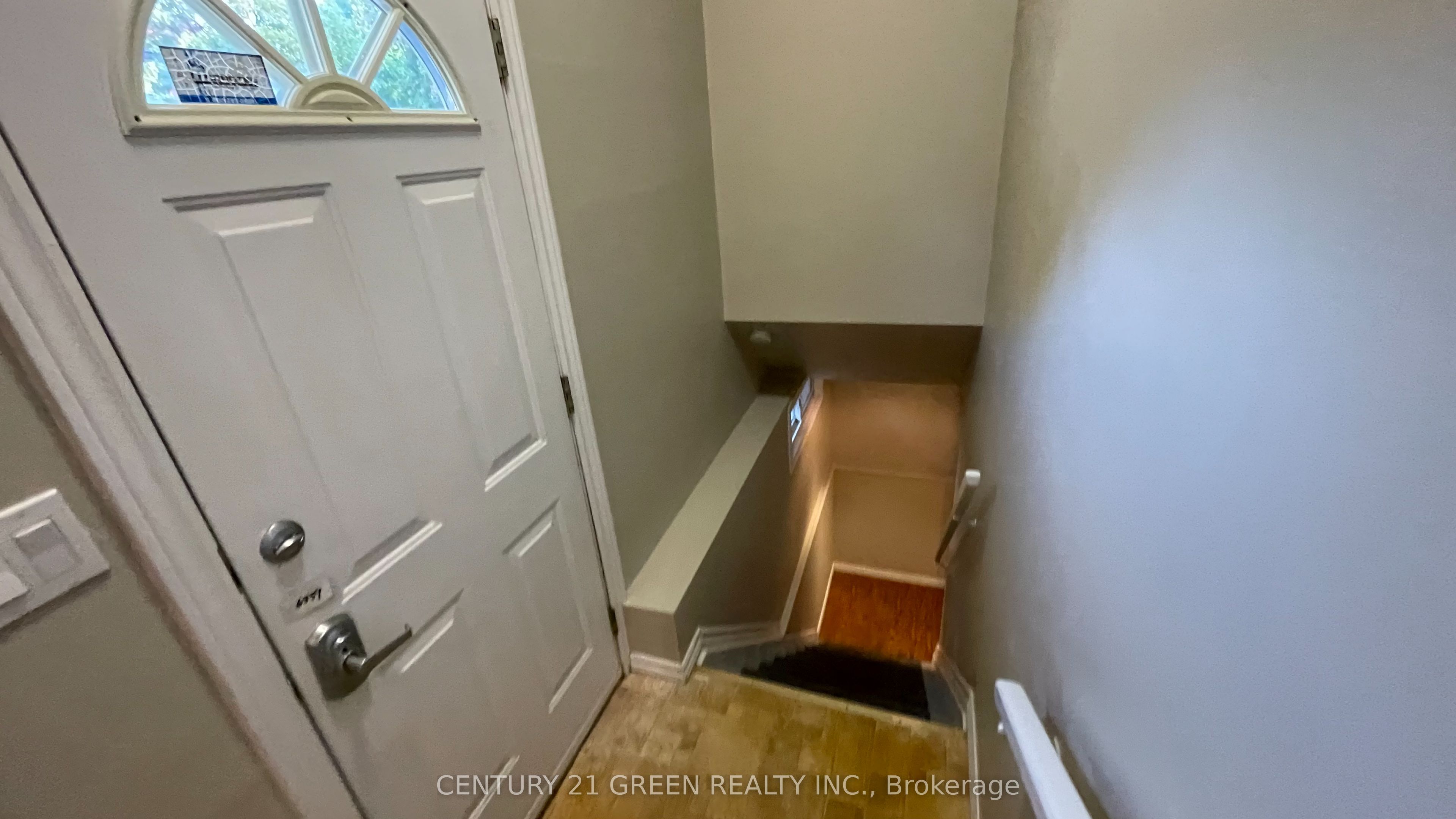 4 Wenlock Crescent Property Photo 19