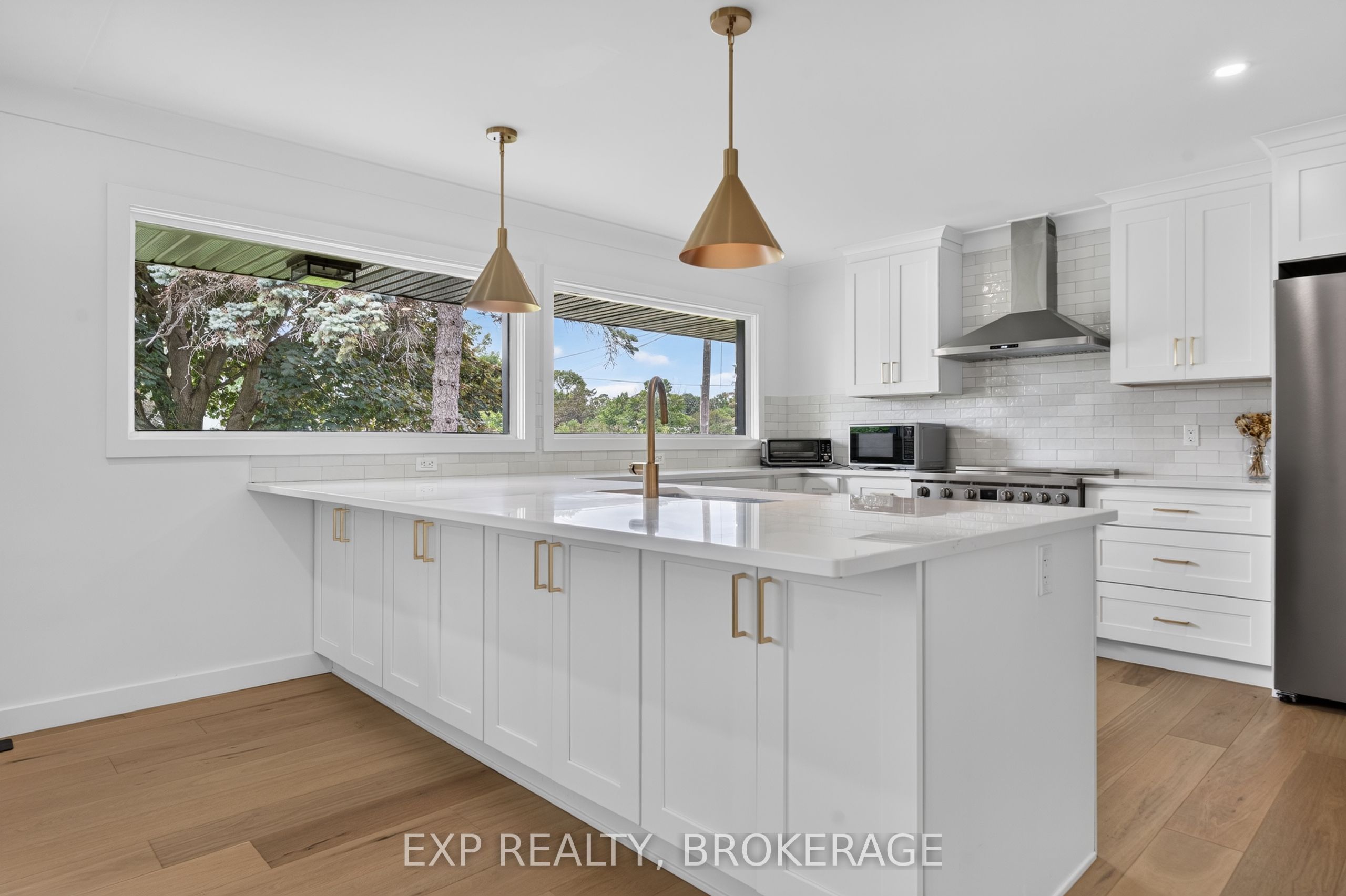 1802 Sydenham Road Property Photo 3