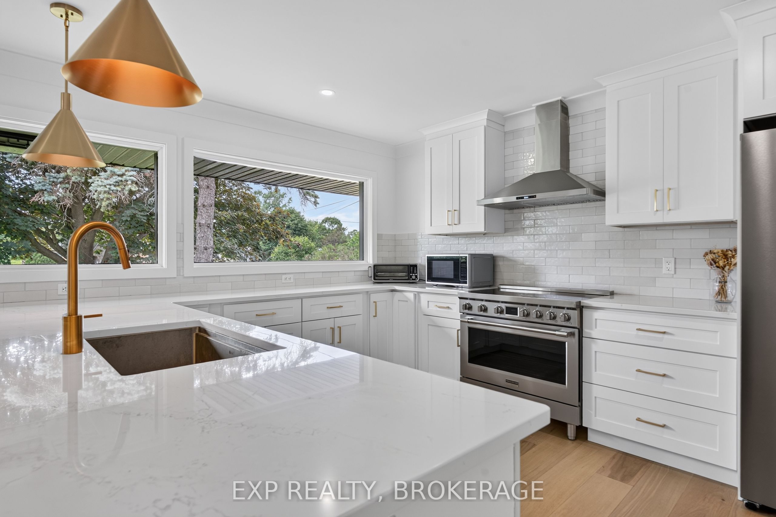 1802 Sydenham Road Property Photo 5