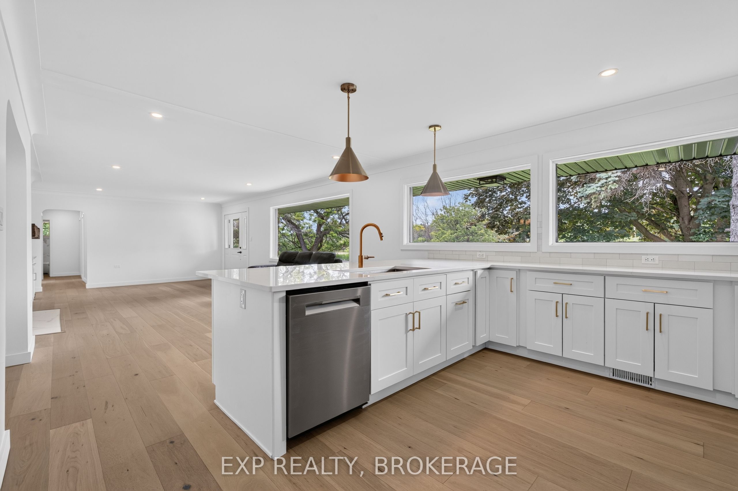 1802 Sydenham Road Property Photo 7
