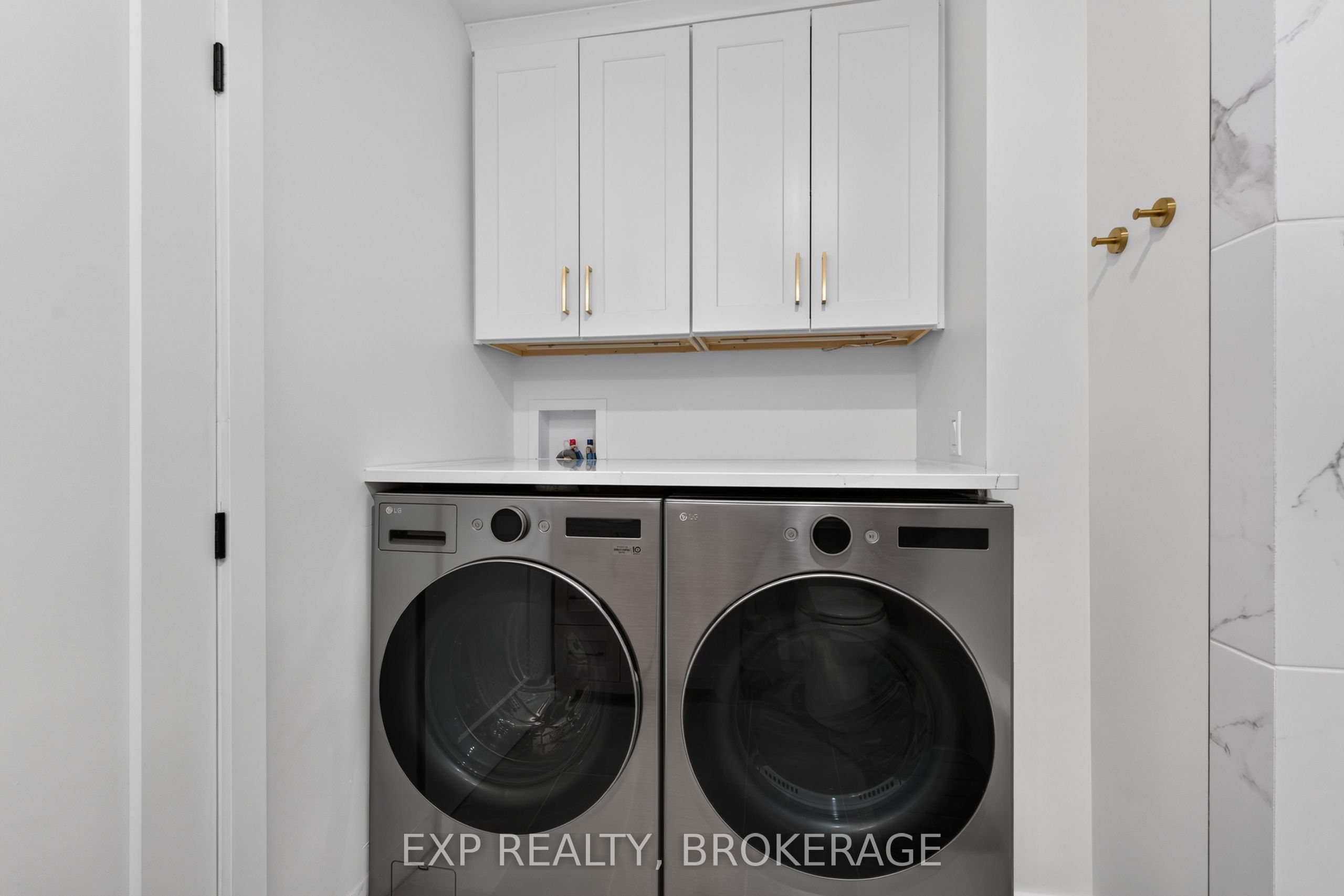 1802 Sydenham Road Property Photo 26