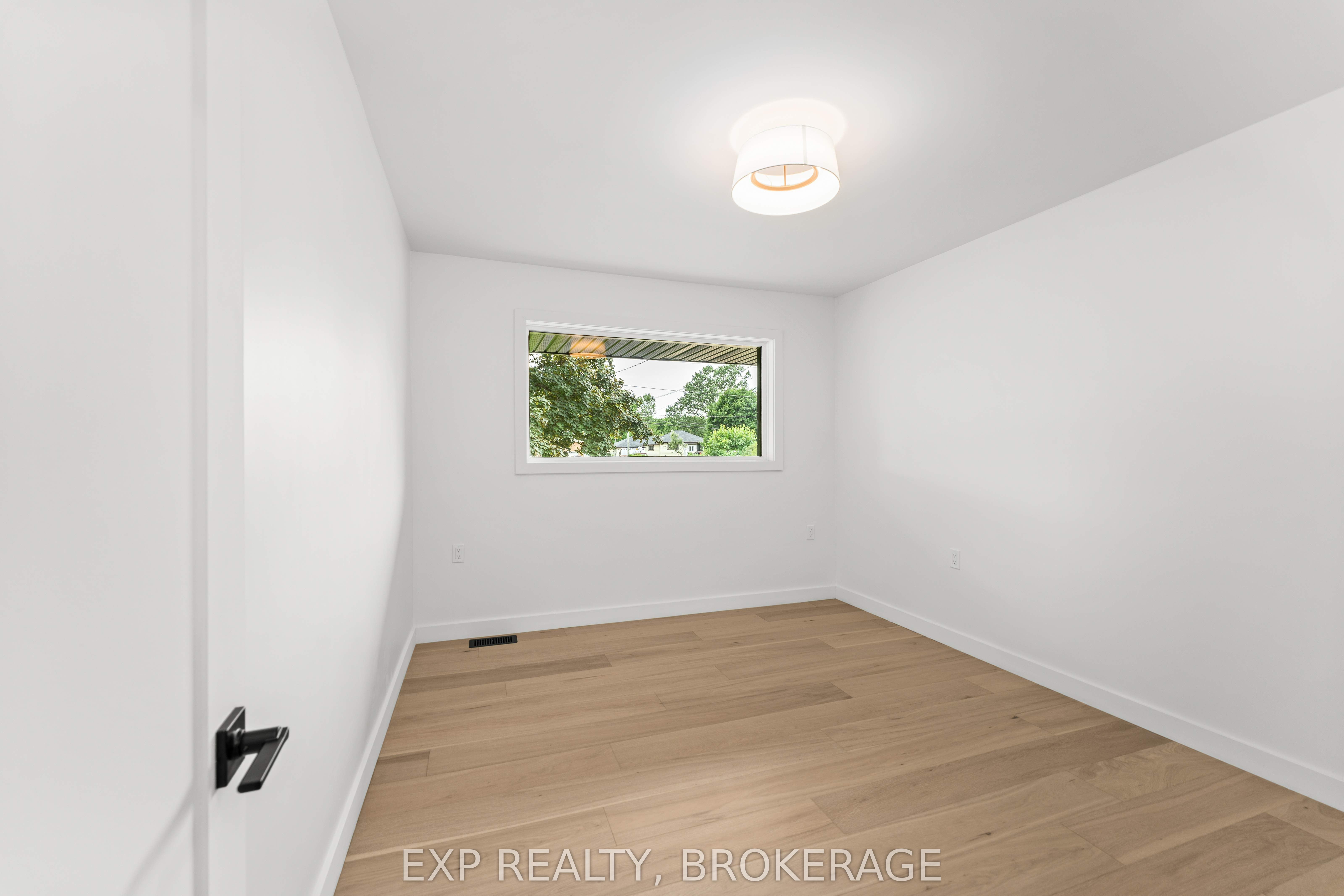 1802 Sydenham Road Property Photo 32