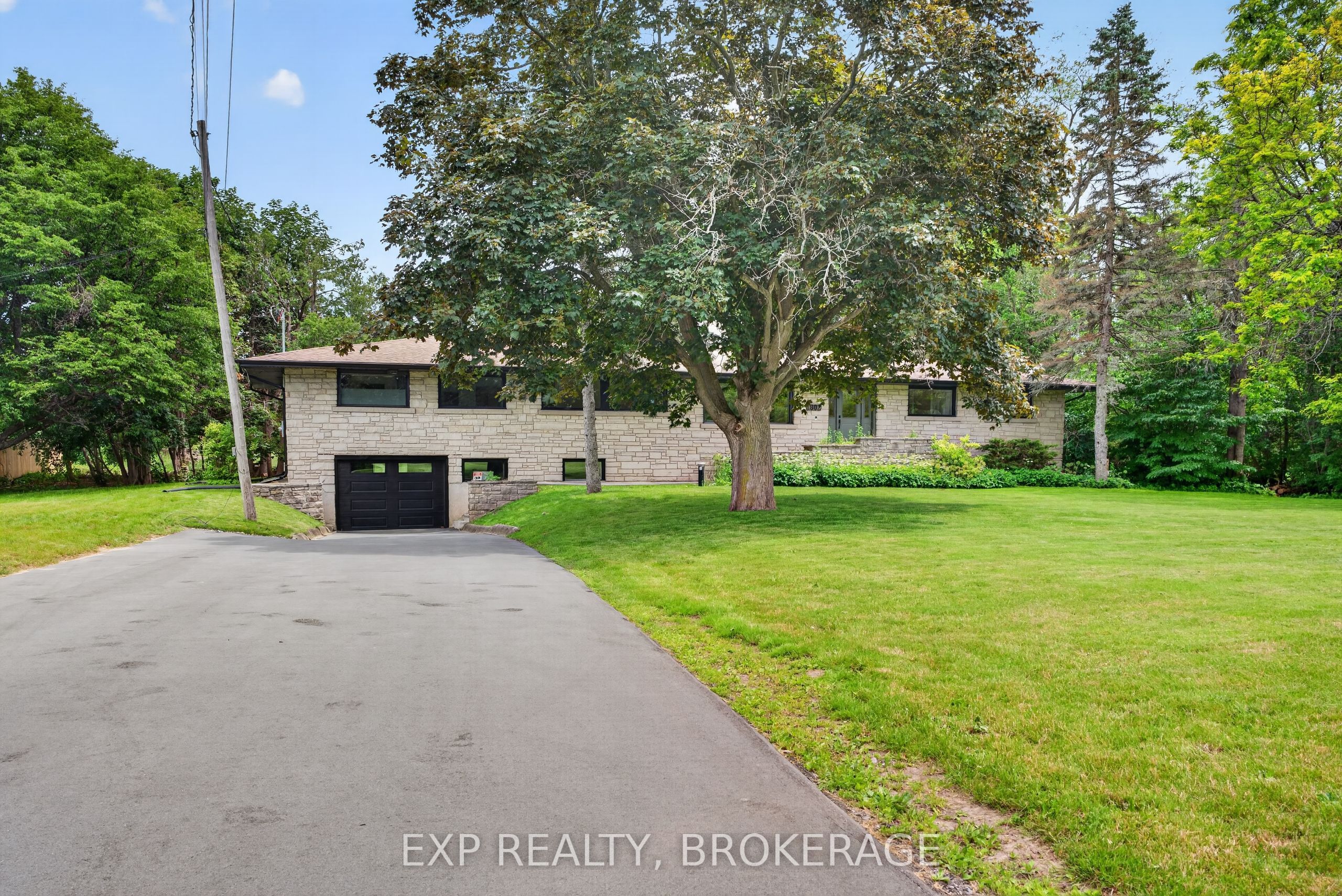 1802 Sydenham Road Property Photo 41