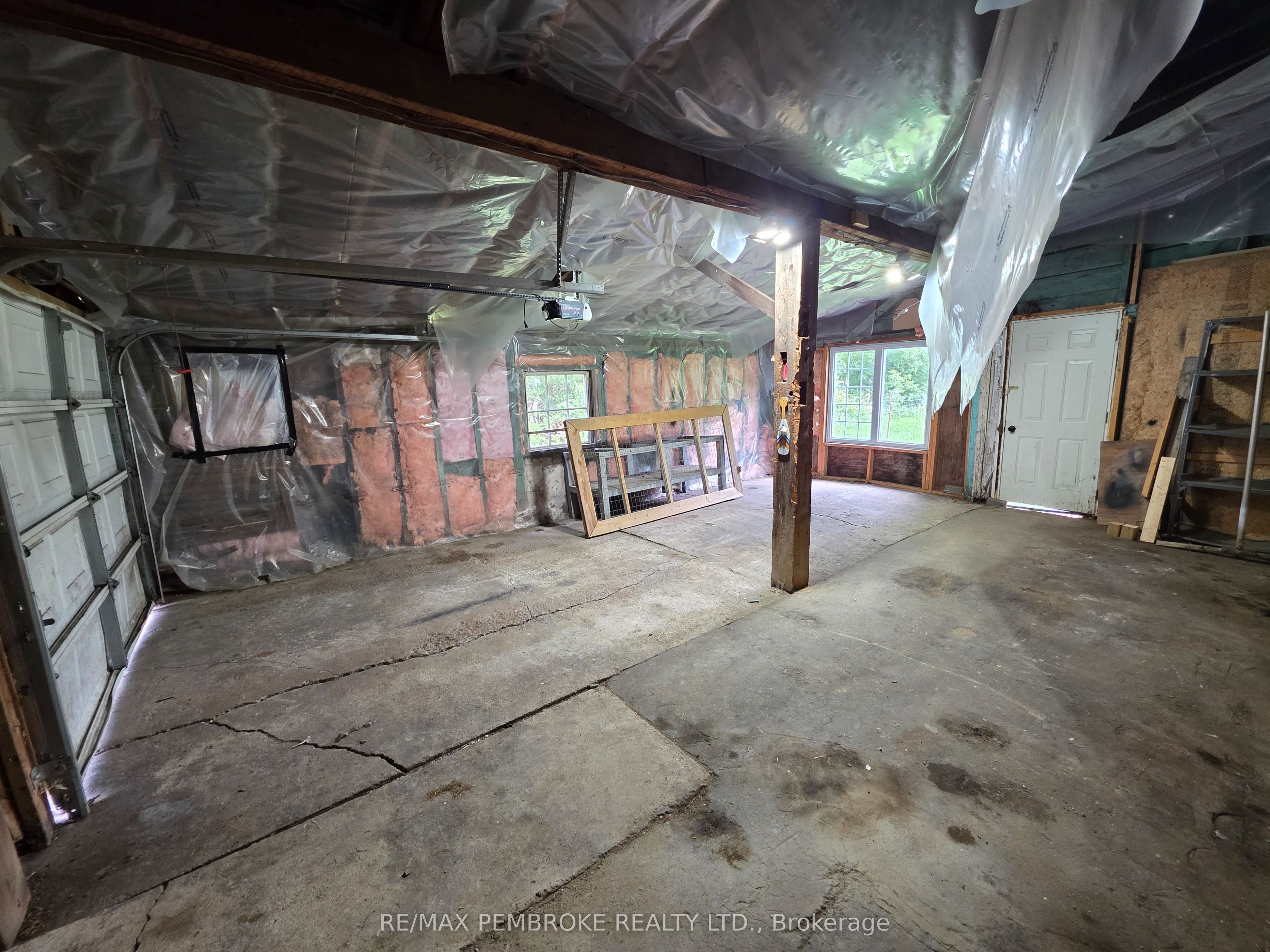 459 Somerset Street Property Photo 33