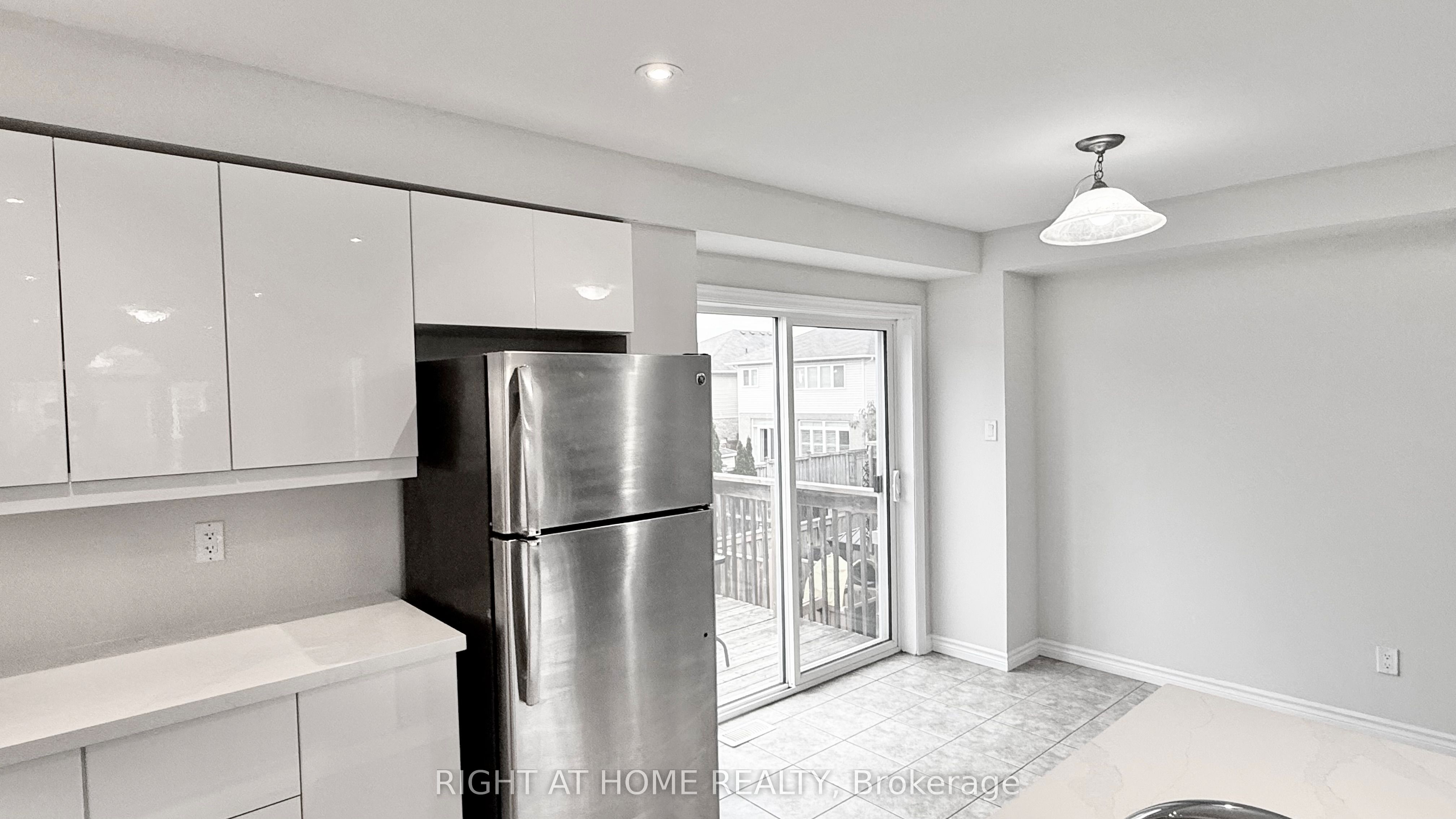 87 Mayland Trail Property Photo 6