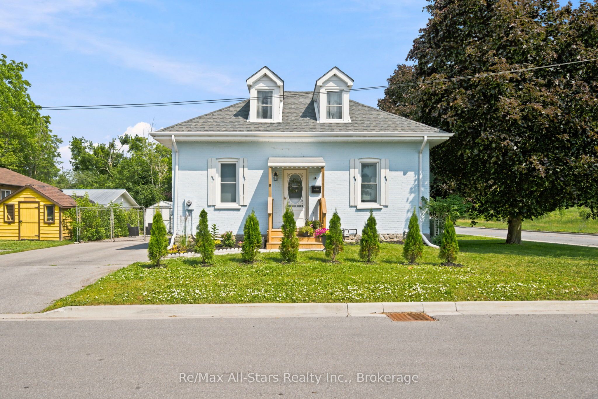 2 Bond Street Property Photo 1