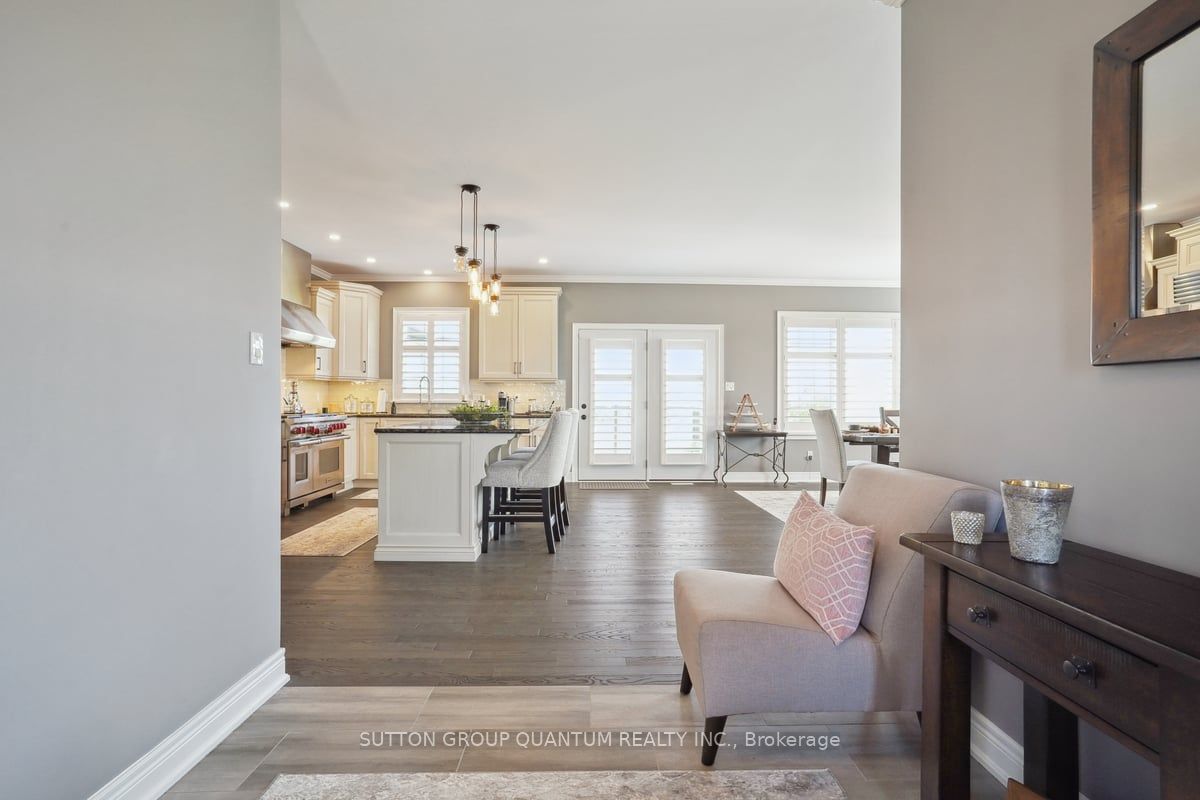 434555 N 4th Line Property Photo 16