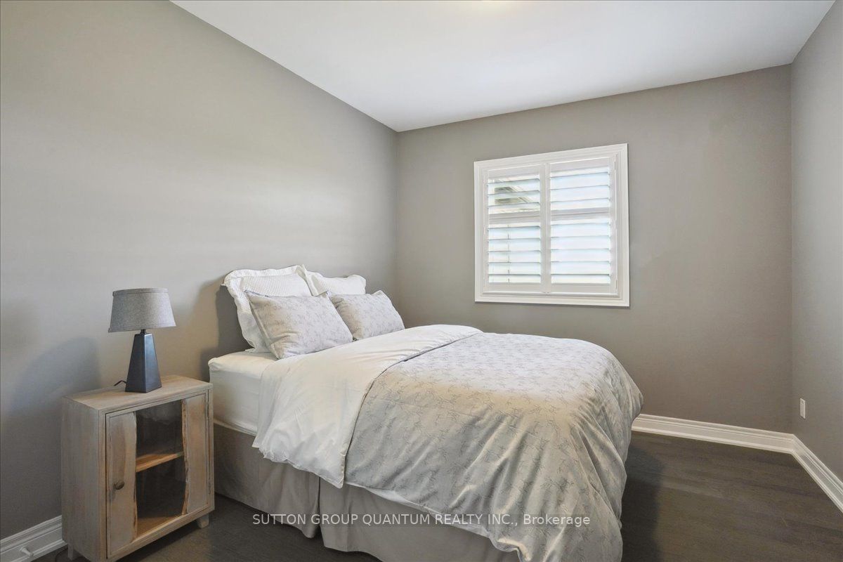 434555 N 4th Line Property Photo 32