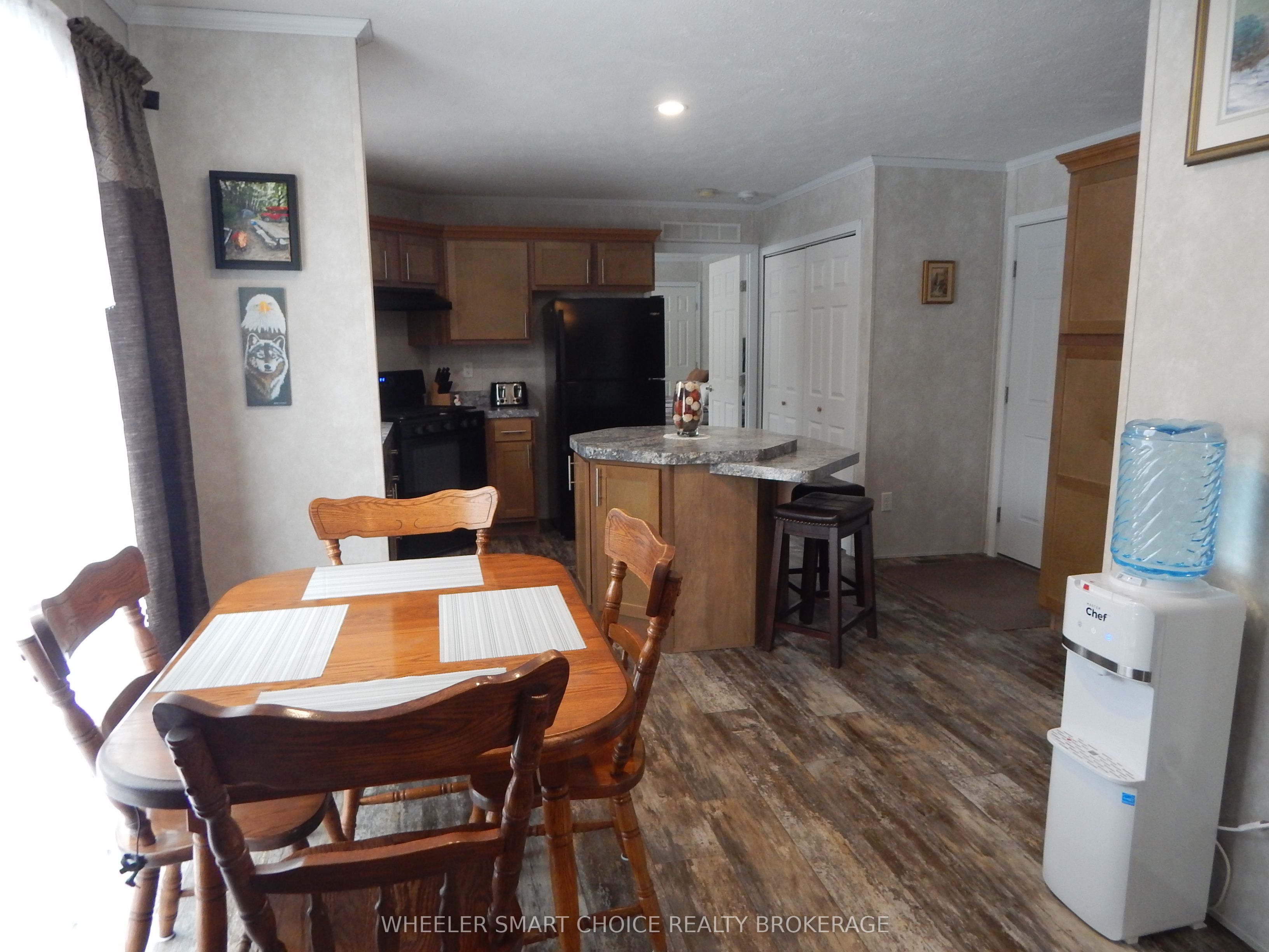 2729 Crows Nest Road E Property Photo 13
