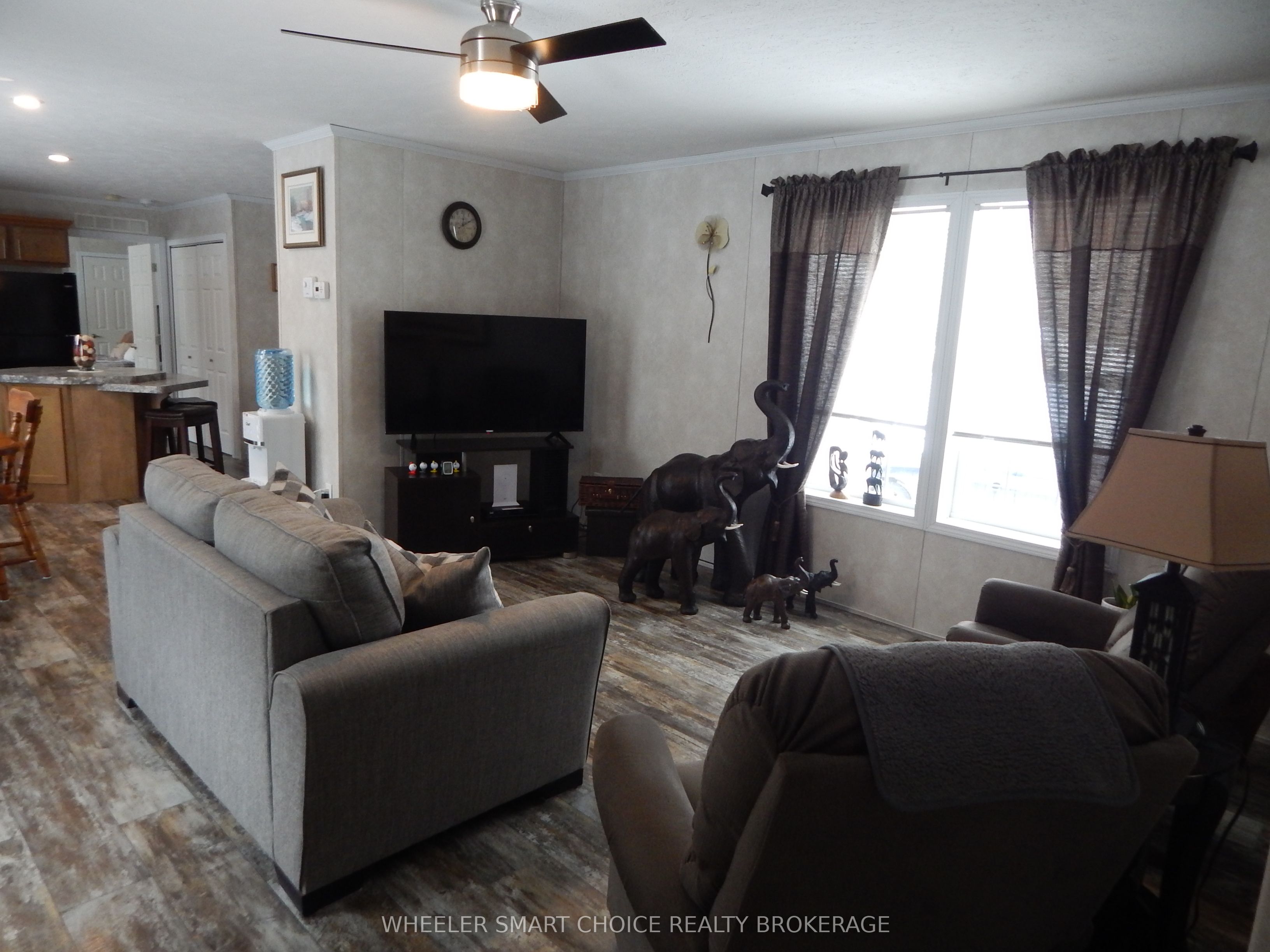 2729 Crows Nest Road E Property Photo 16