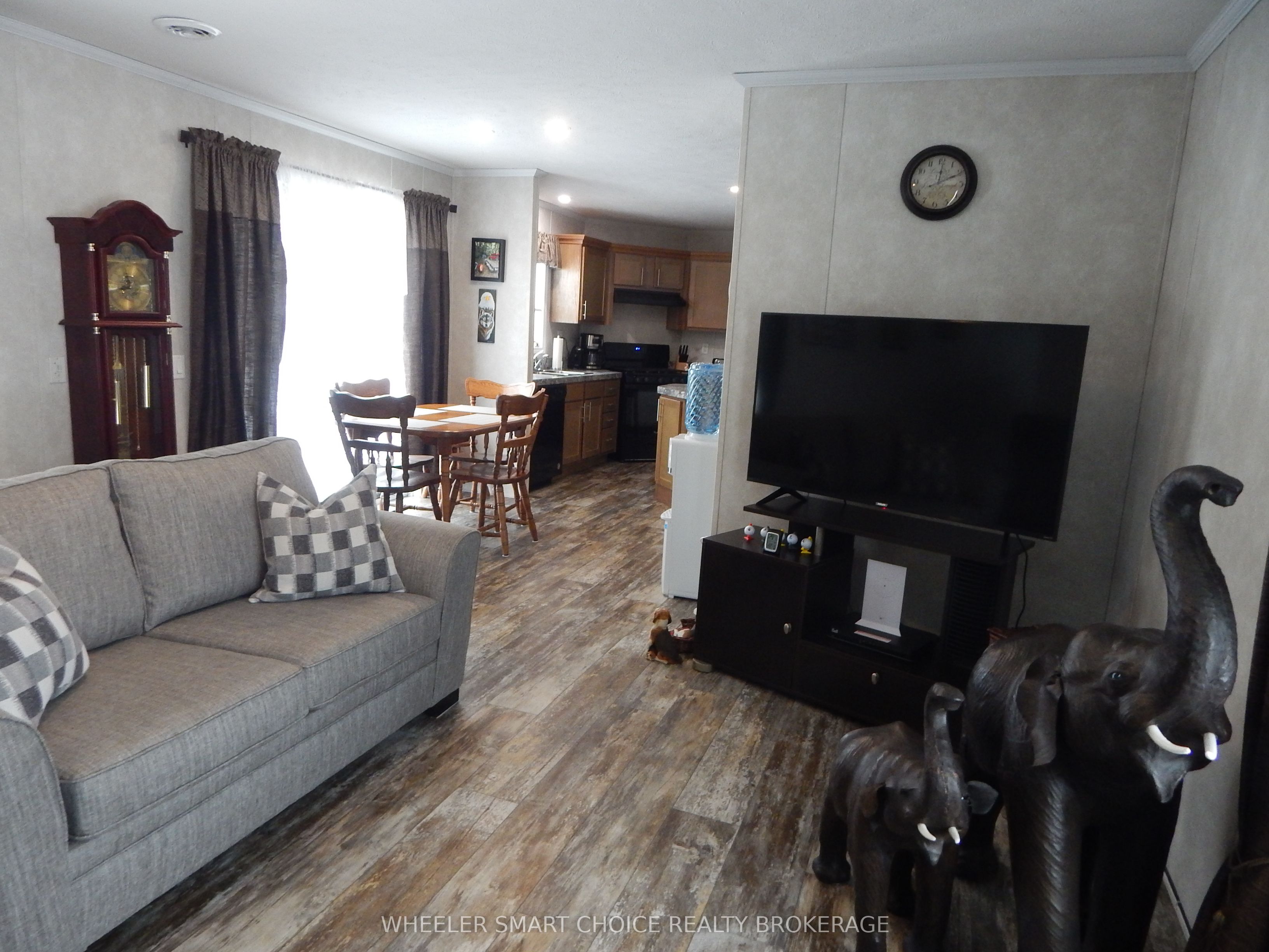 2729 Crows Nest Road E Property Photo 18